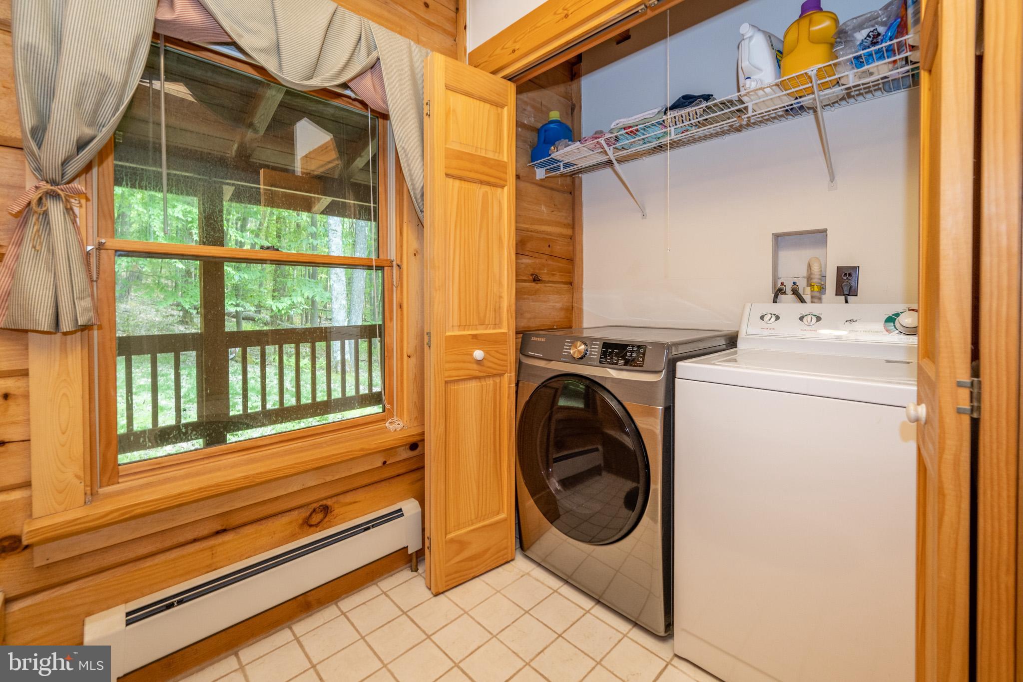 LAKE SHORE ESTATES - Residential