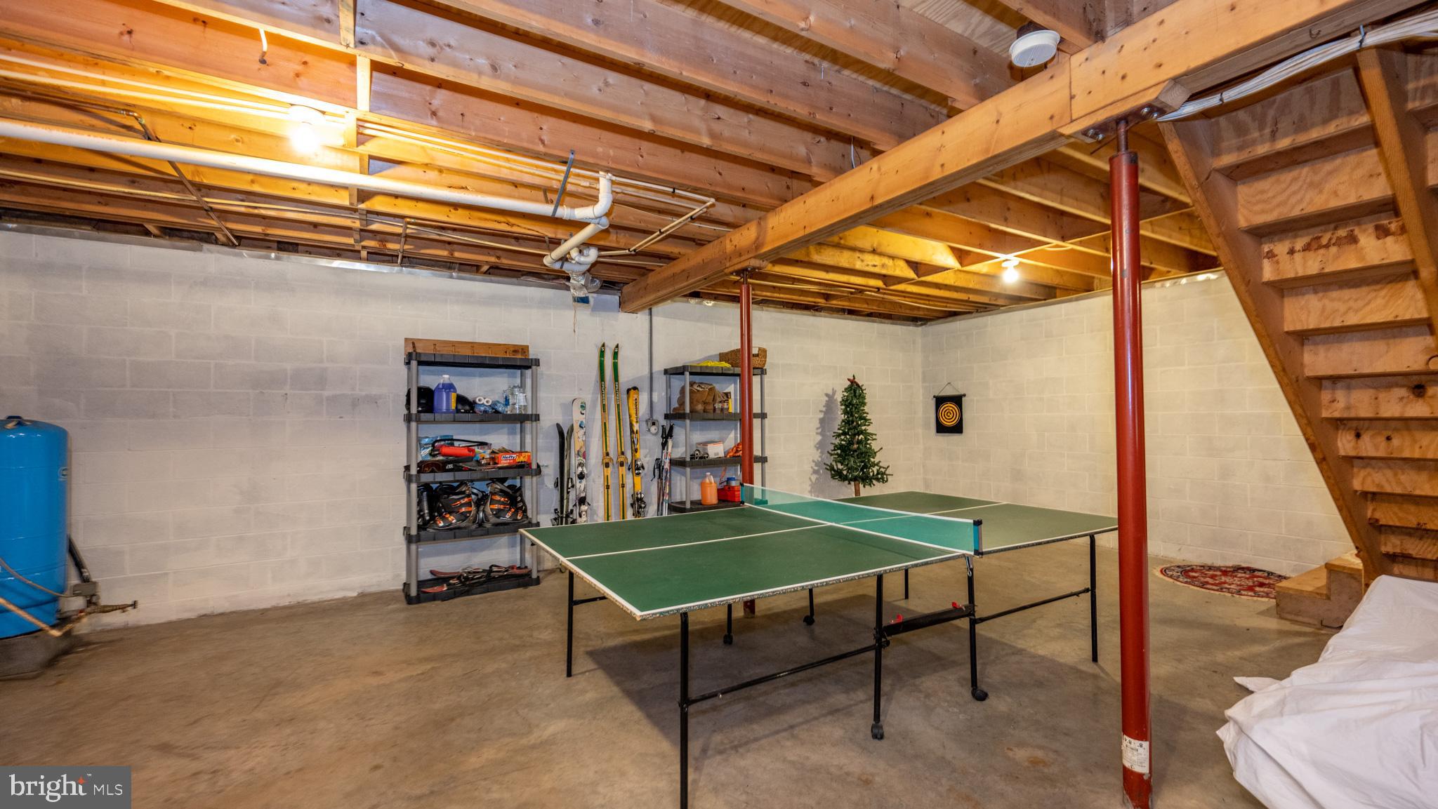 LAKE SHORE ESTATES - Residential