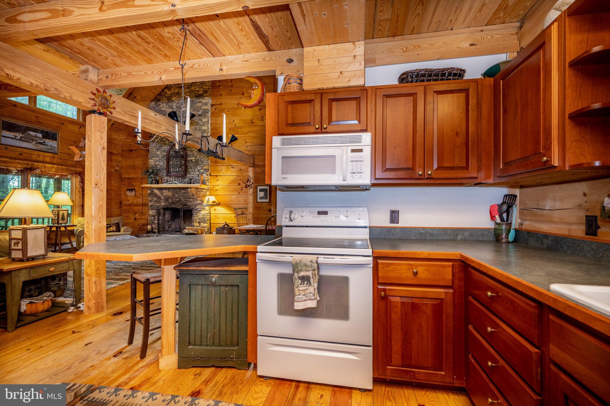 LAKE SHORE ESTATES - Residential