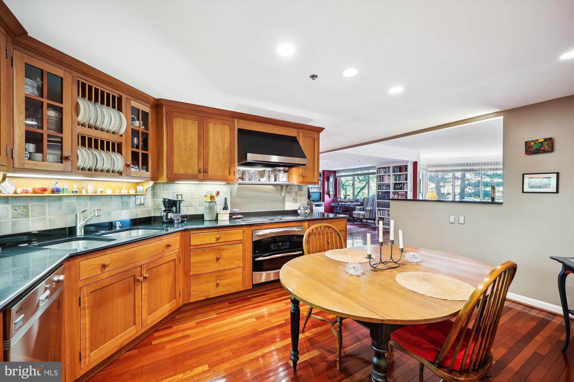 SOMERSET HOUSE - Residential