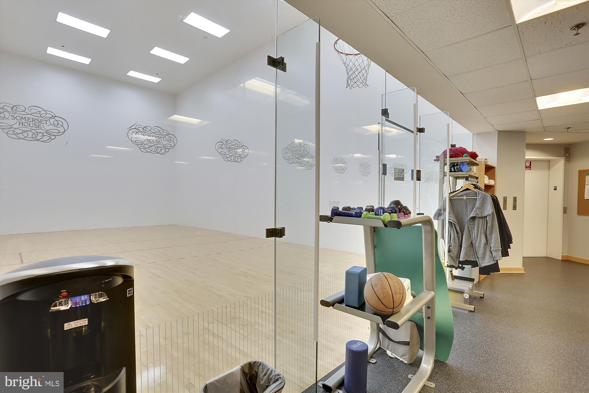 SOMERSET HOUSE - Residential