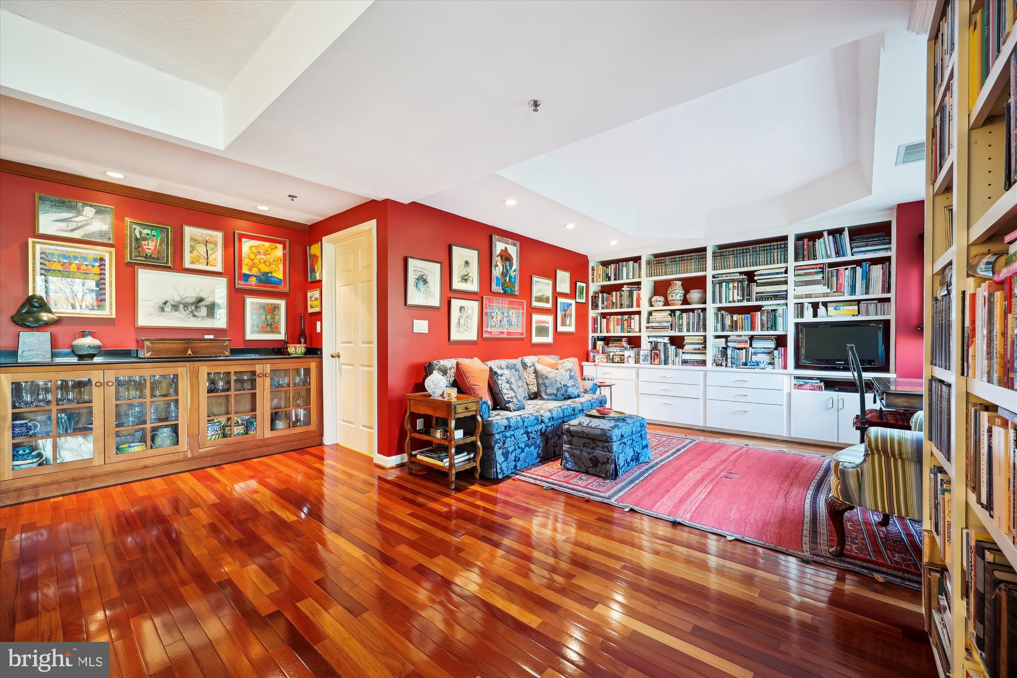 SOMERSET HOUSE - Residential