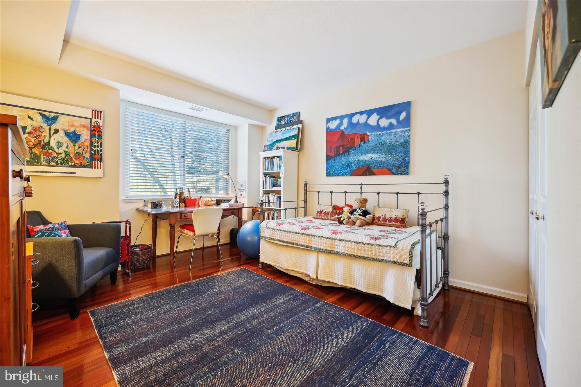 SOMERSET HOUSE - Residential