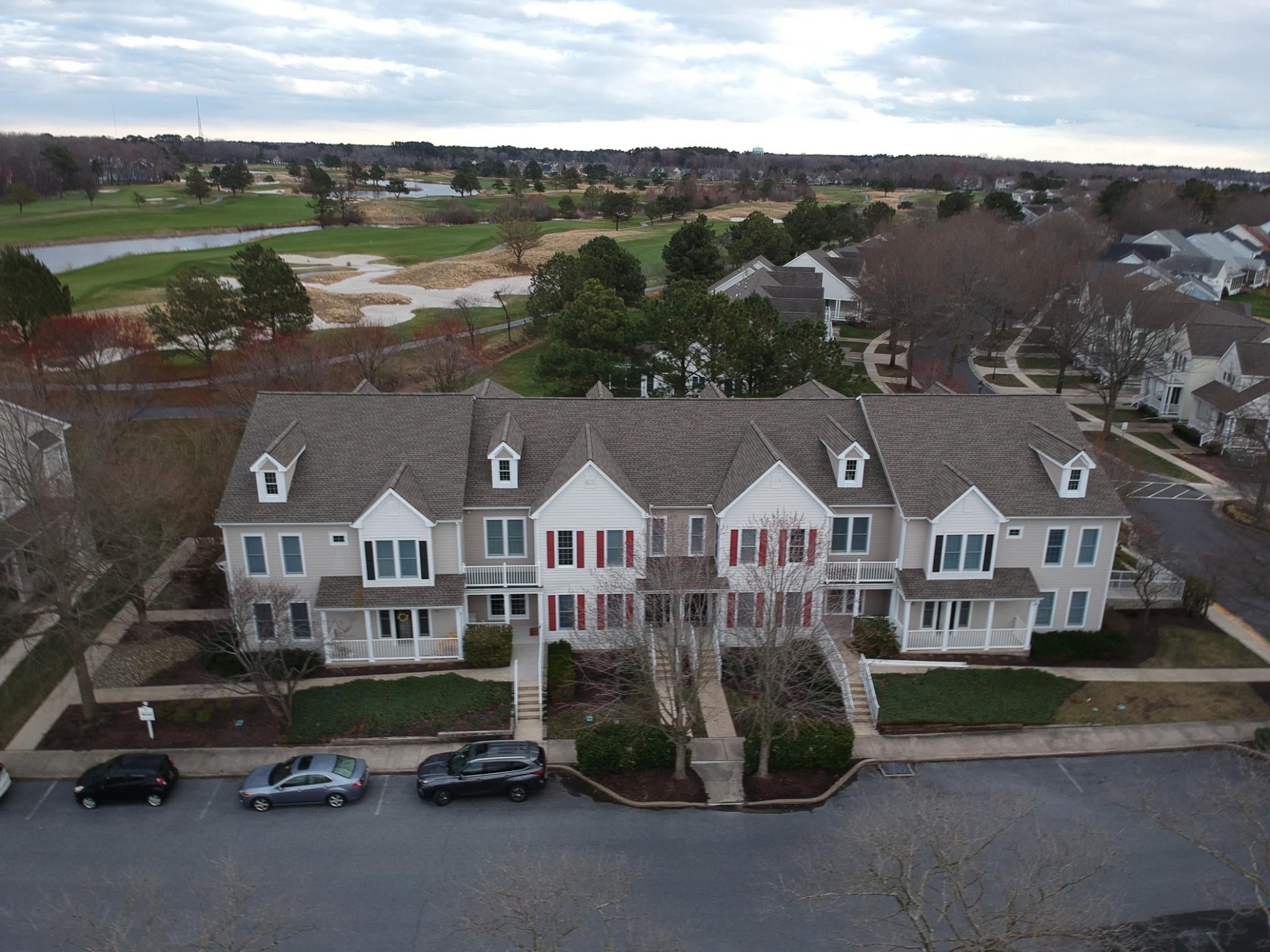 1 CLUBHOUSE DRIVE E
