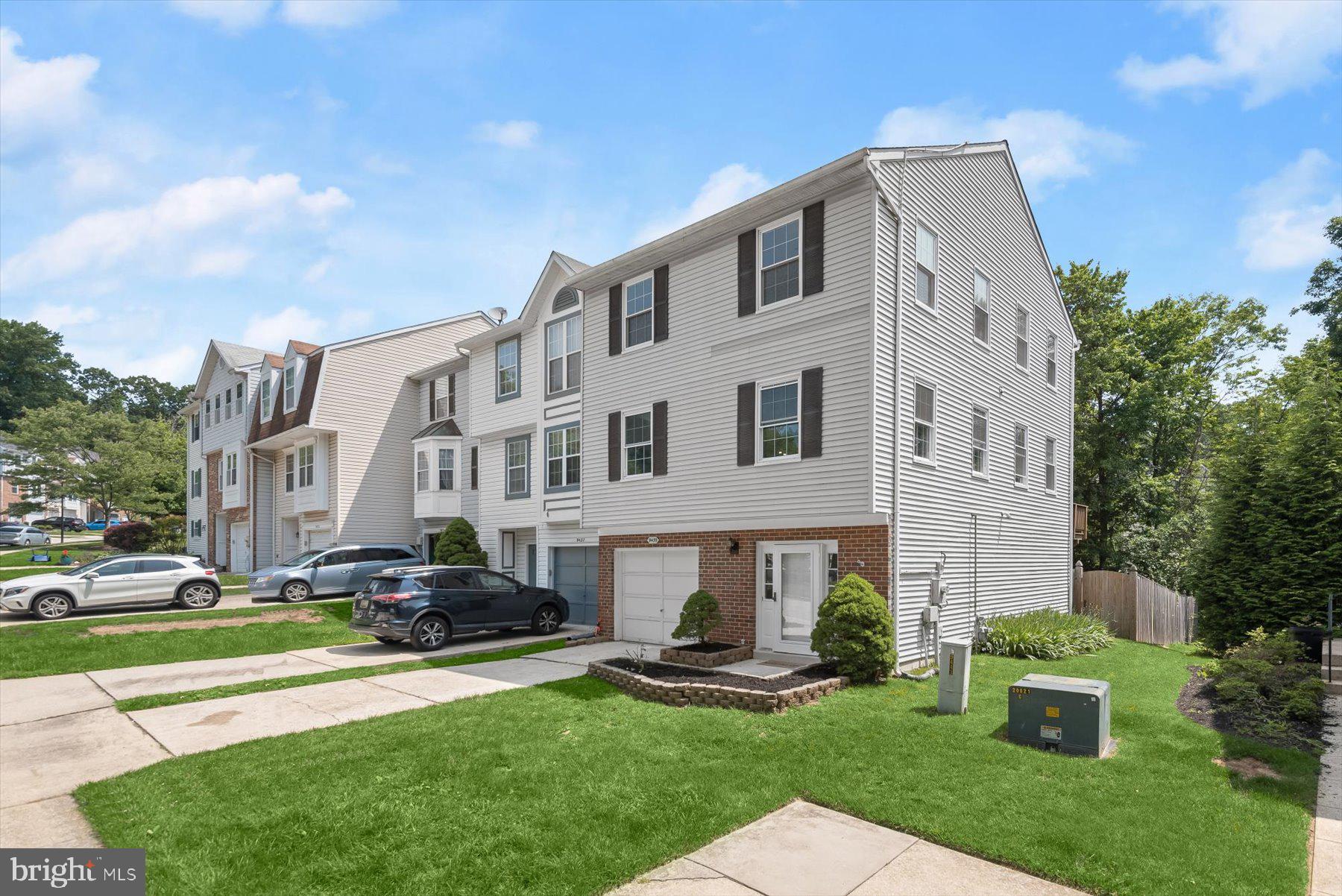 9439 FENS HOLLOW