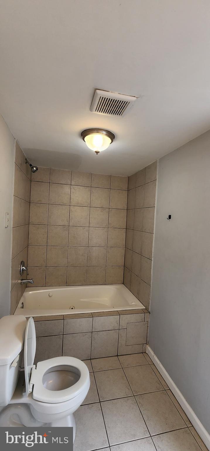 BROADWAY EAST - Residential Lease