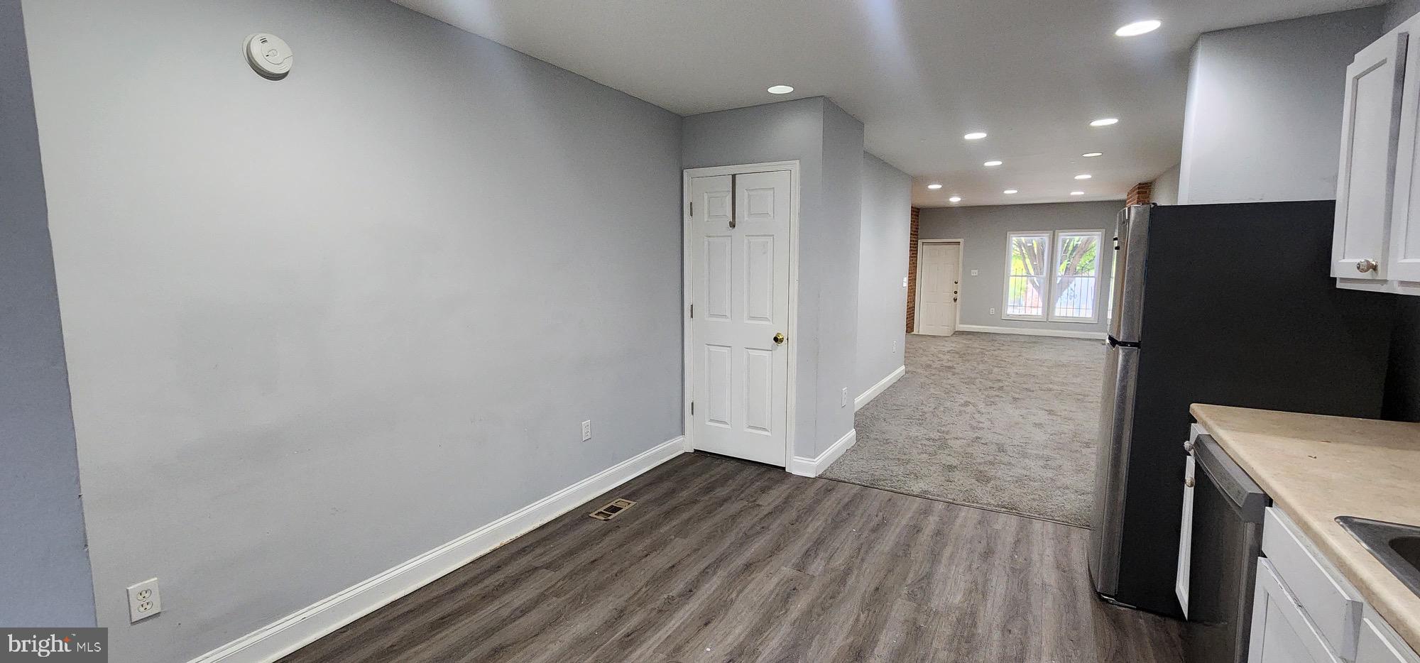 BROADWAY EAST - Residential Lease
