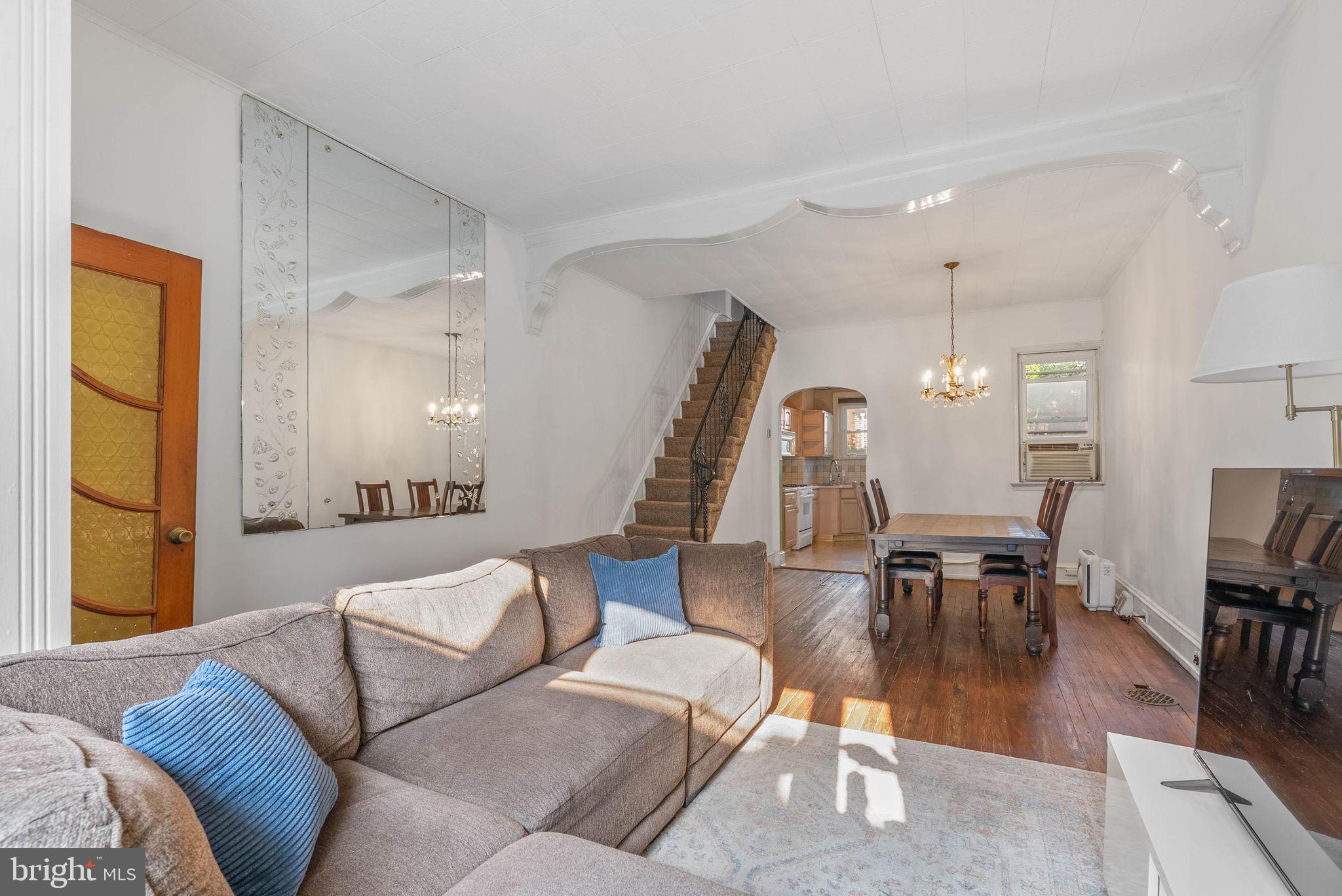 1922 S JUNIPER STREET