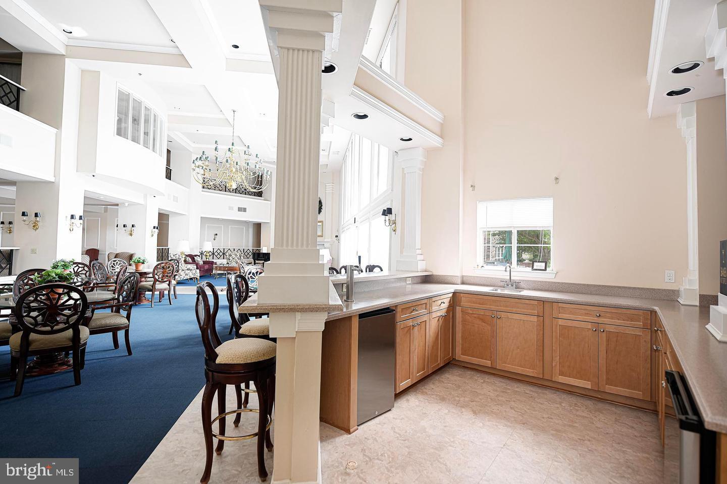 ENGLISH COUNTRY MANOR - Residential