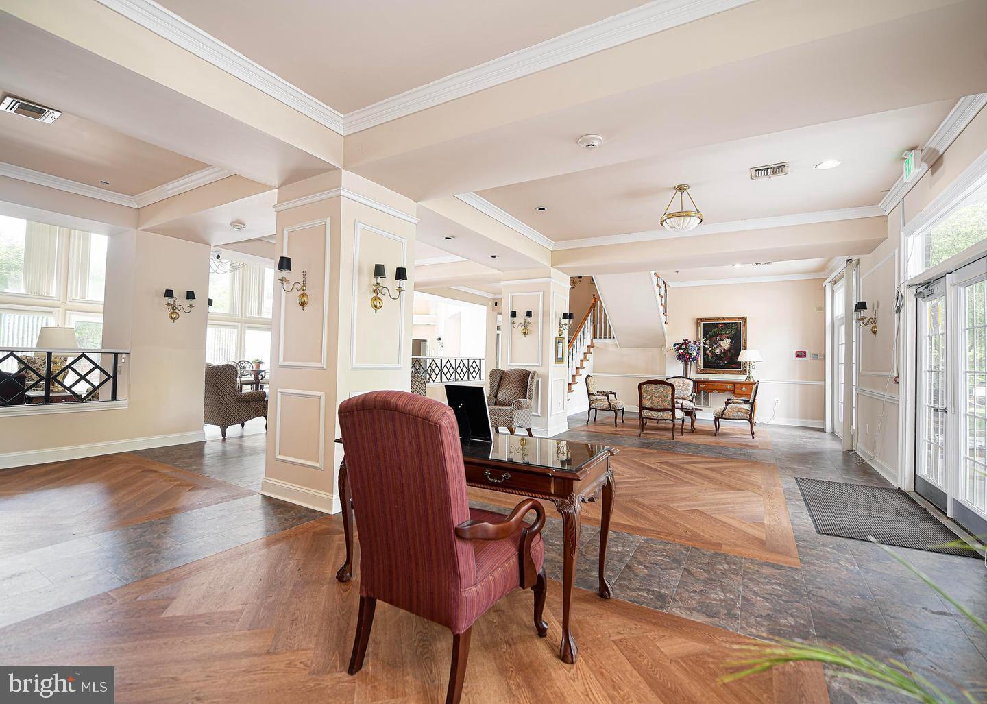 ENGLISH COUNTRY MANOR - Residential