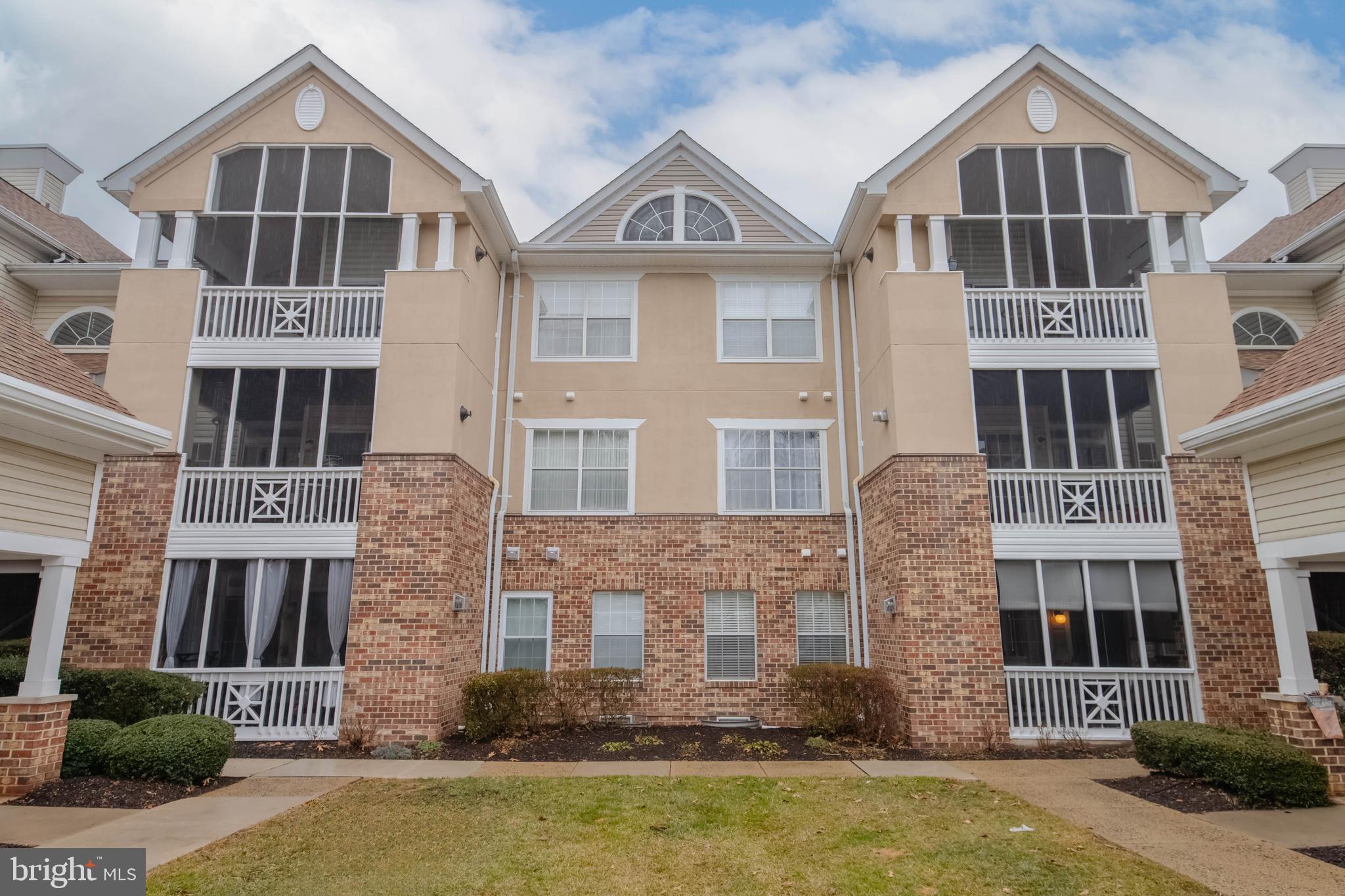 ENGLISH COUNTRY MANOR - Residential