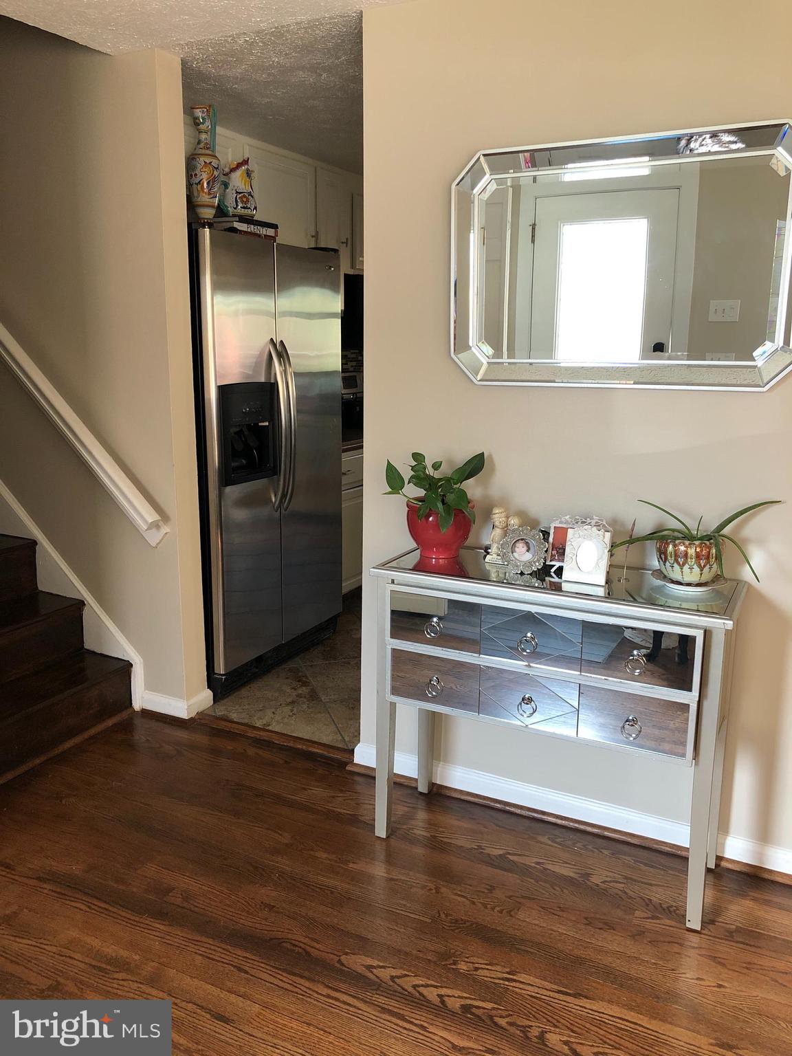 HILLCREST KNOLLS - Residential