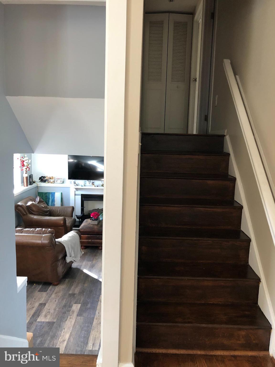 HILLCREST KNOLLS - Residential