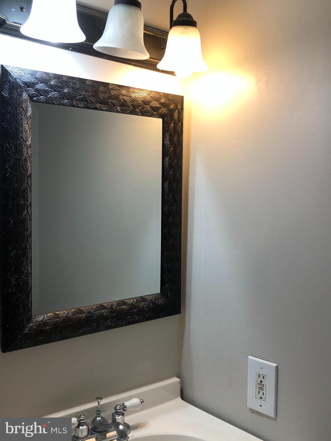 HILLCREST KNOLLS - Residential