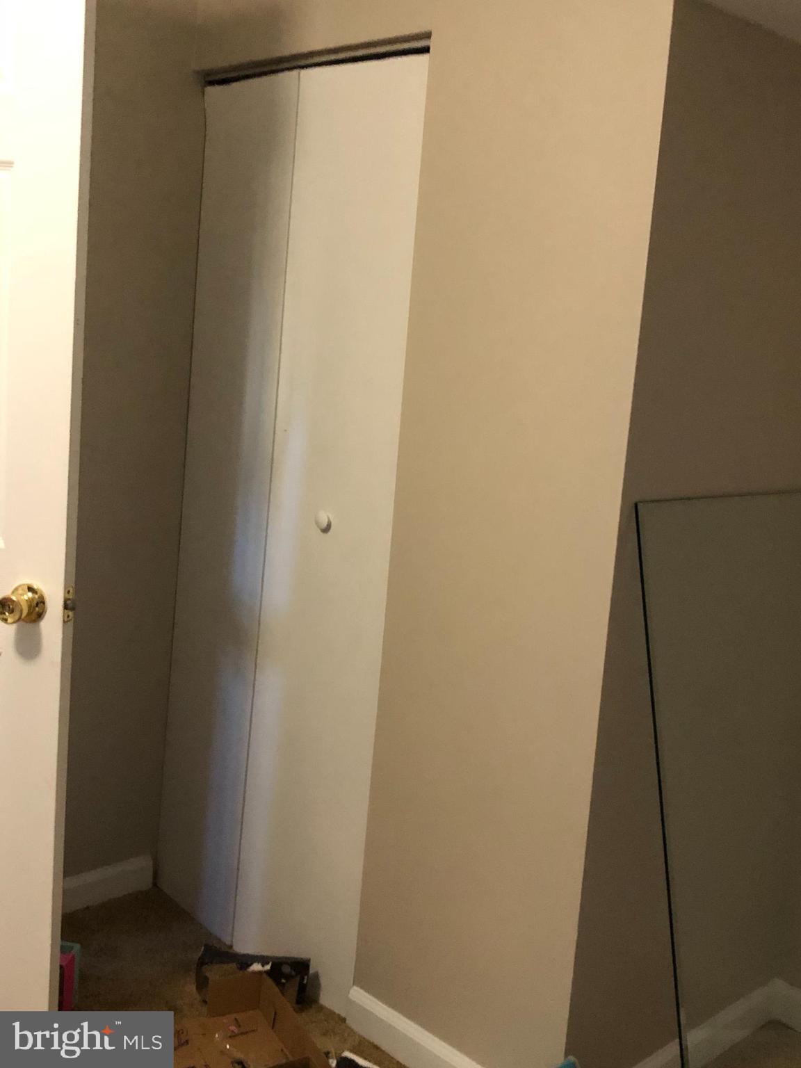 HILLCREST KNOLLS - Residential