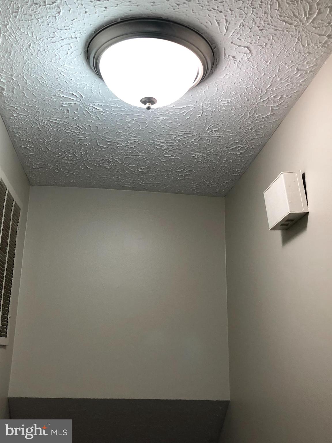 HILLCREST KNOLLS - Residential