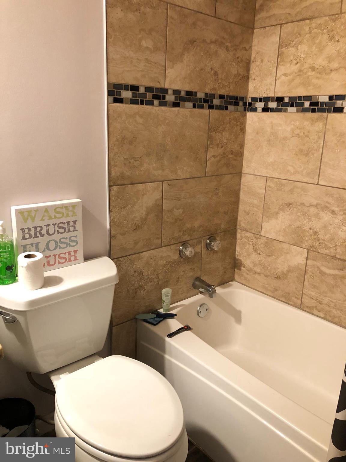 HILLCREST KNOLLS - Residential