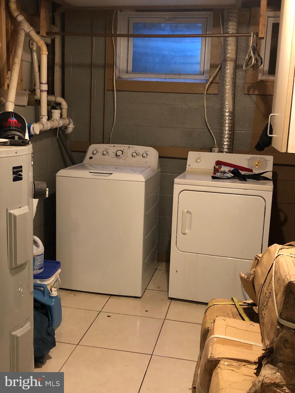 HILLCREST KNOLLS - Residential