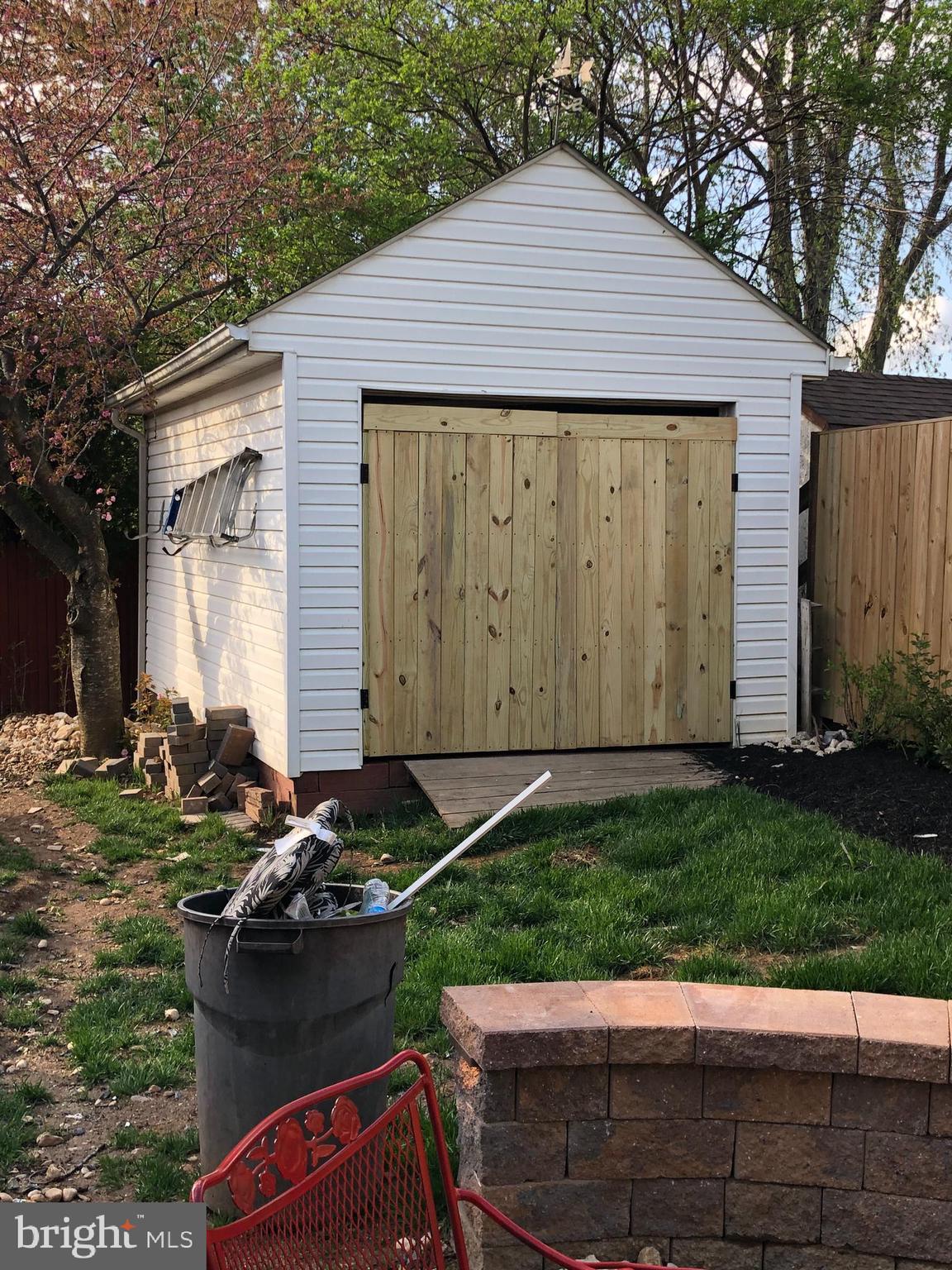 HILLCREST KNOLLS - Residential