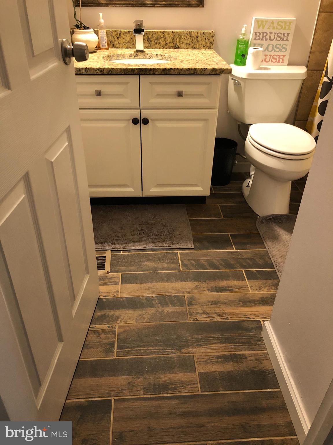 HILLCREST KNOLLS - Residential