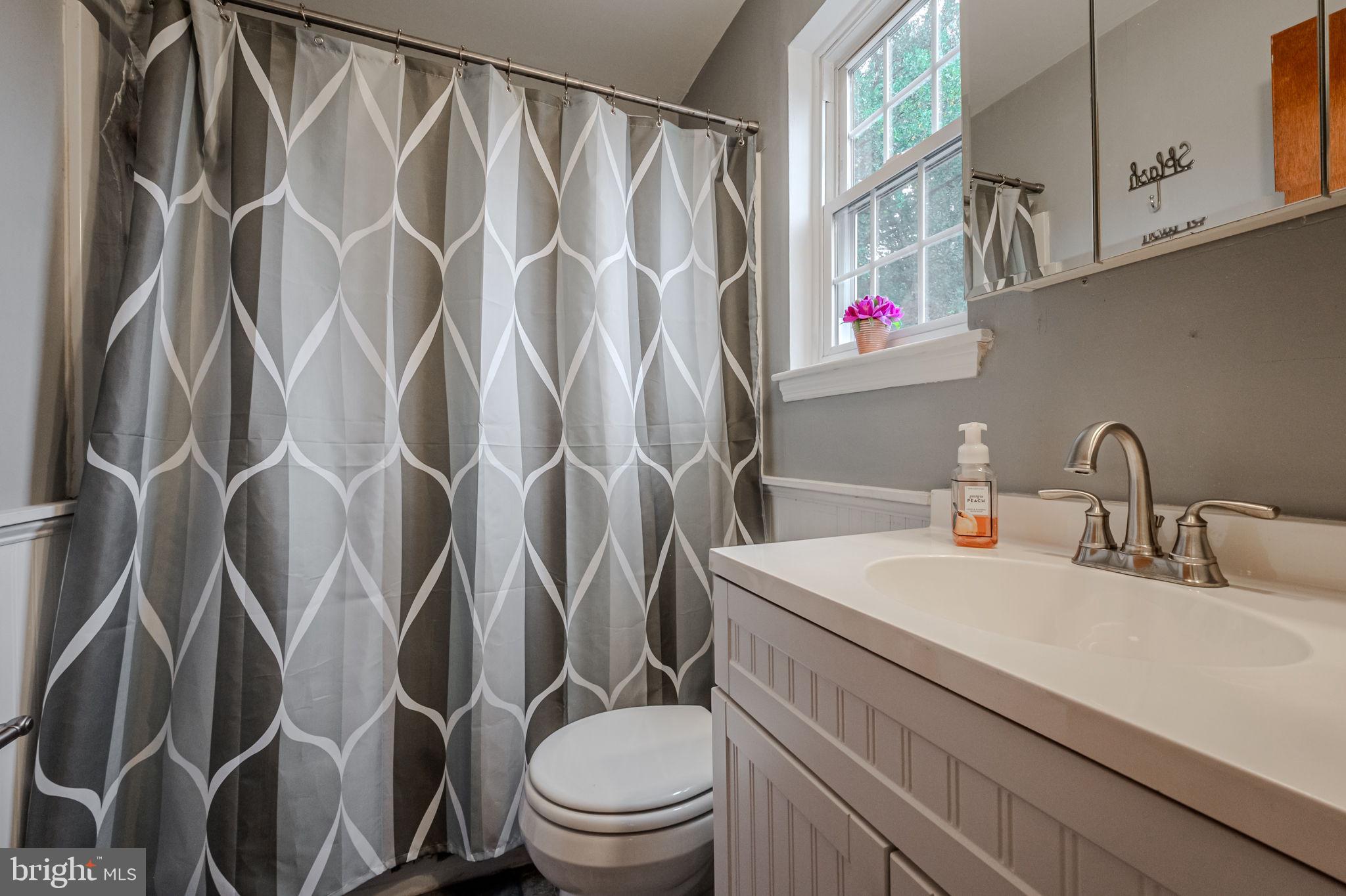 DEACONS WALK - Residential