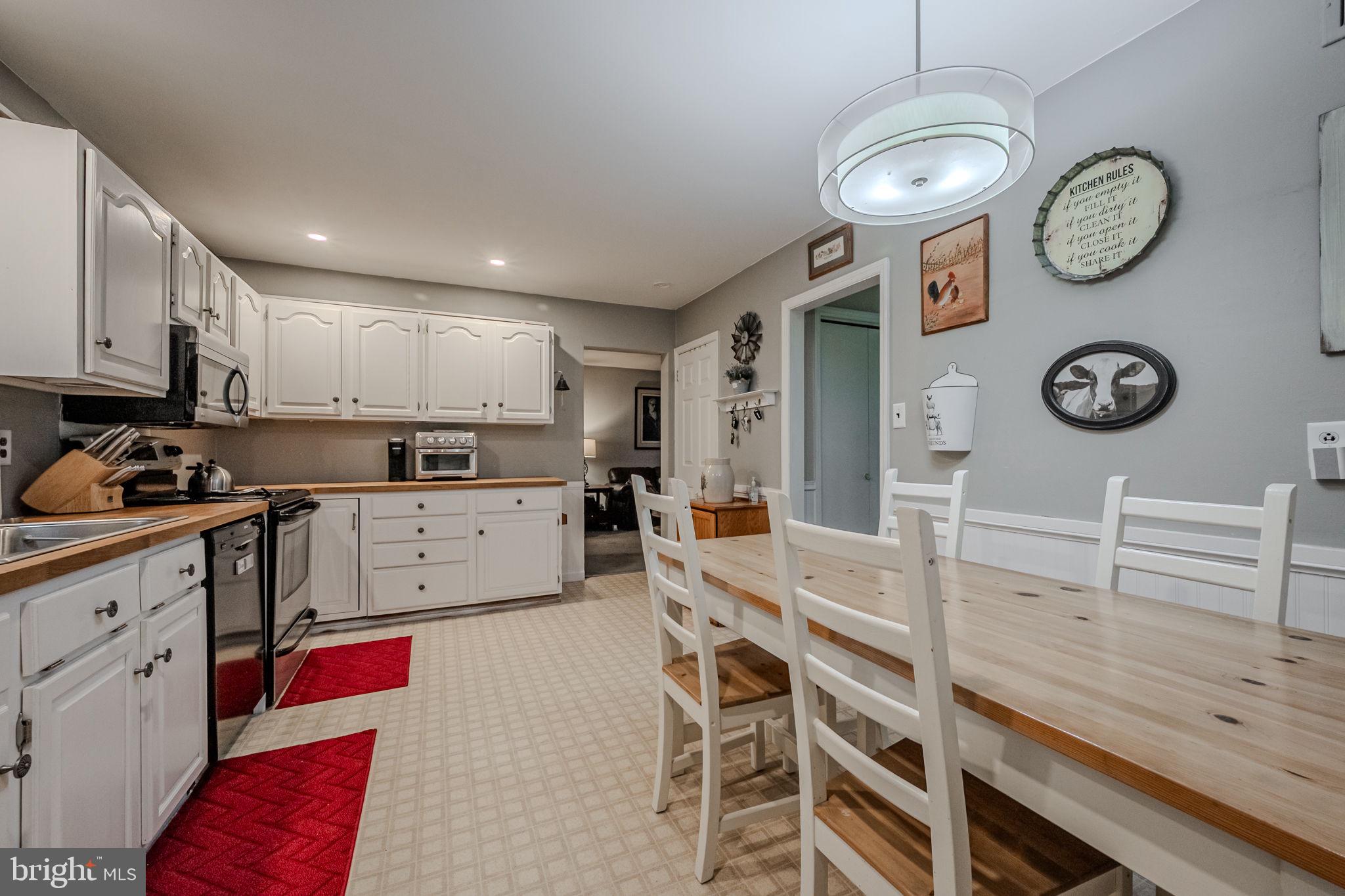 DEACONS WALK - Residential