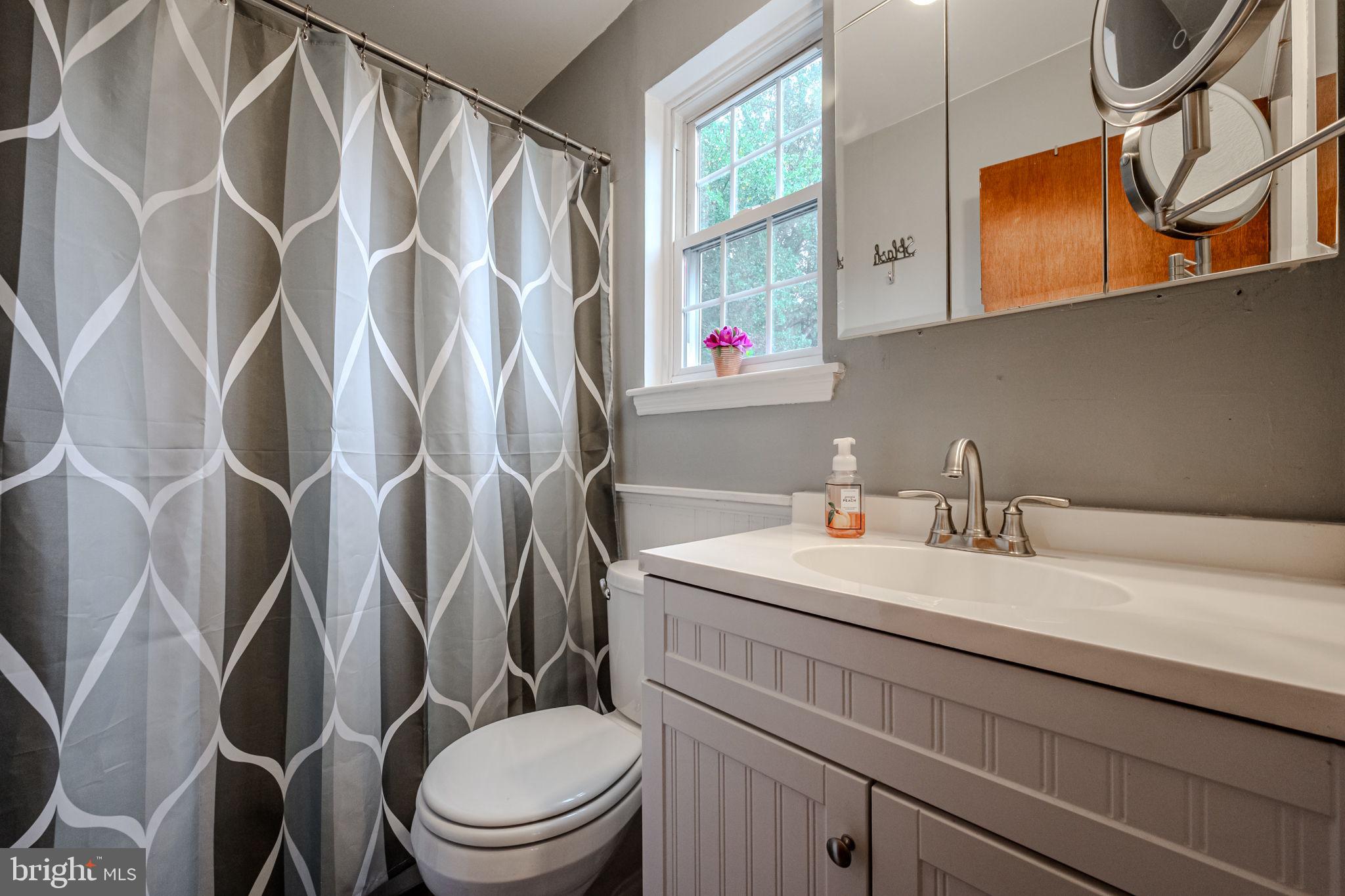 DEACONS WALK - Residential