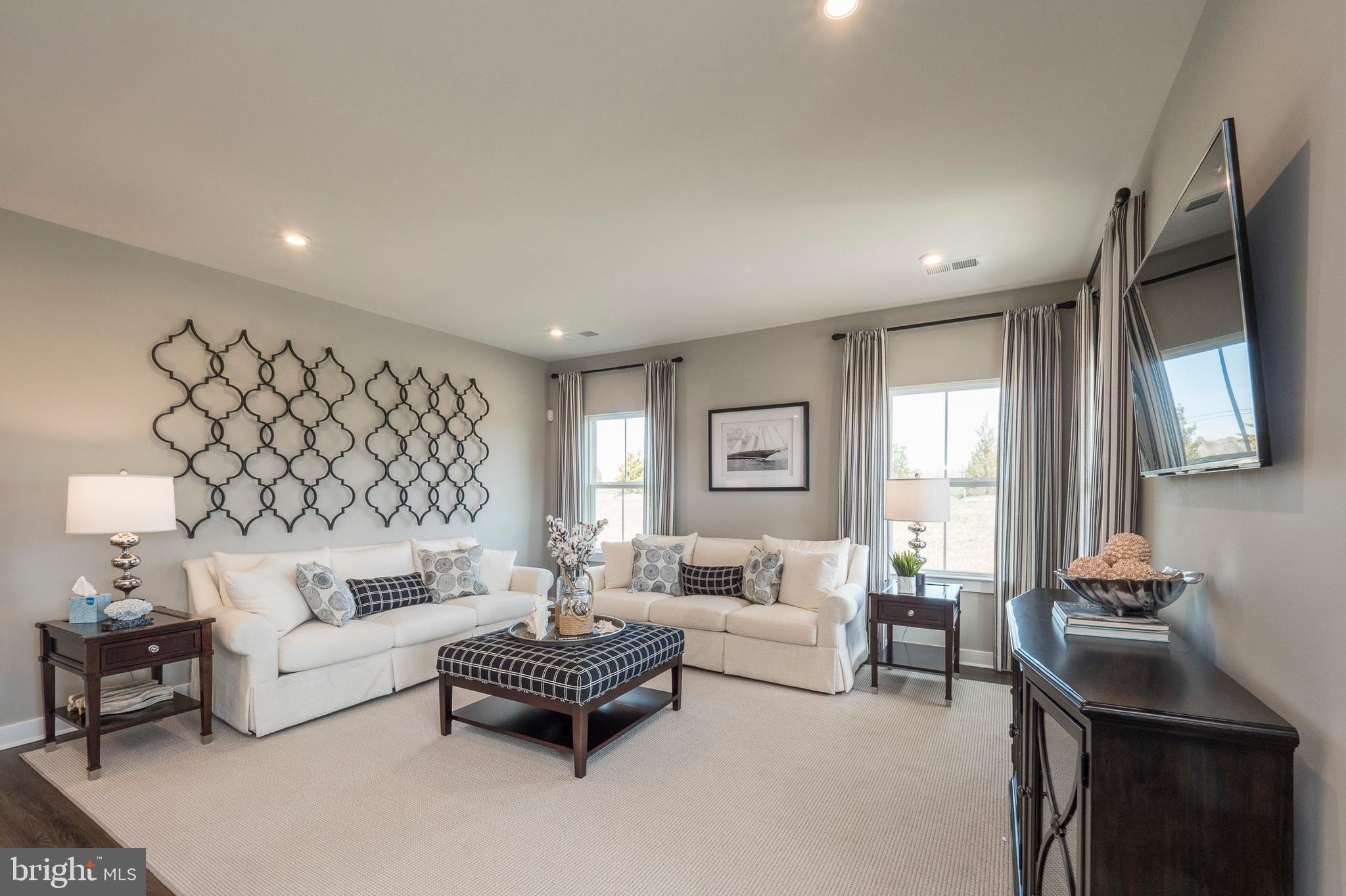 HERITAGE WOODS - Residential