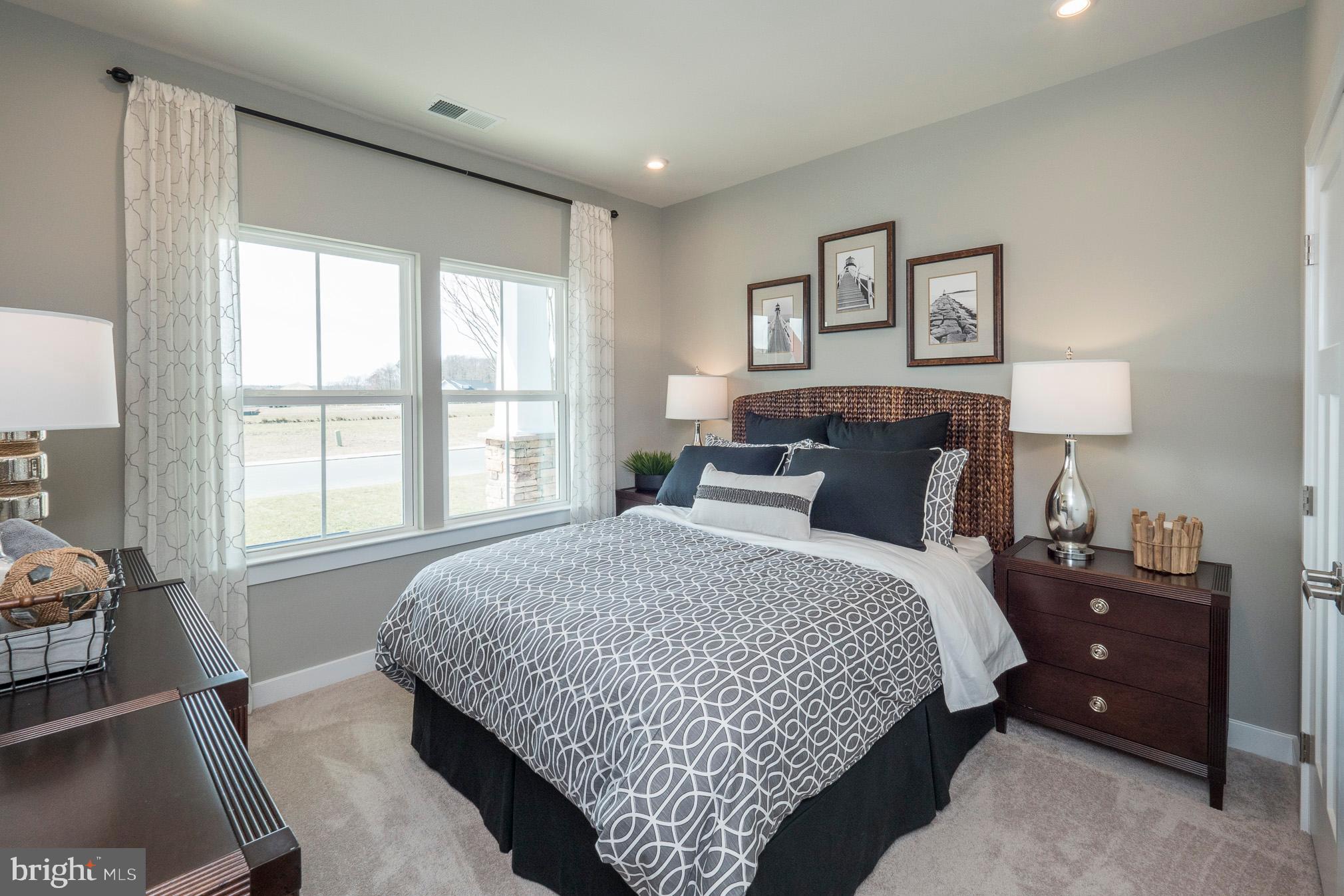 HERITAGE WOODS - Residential