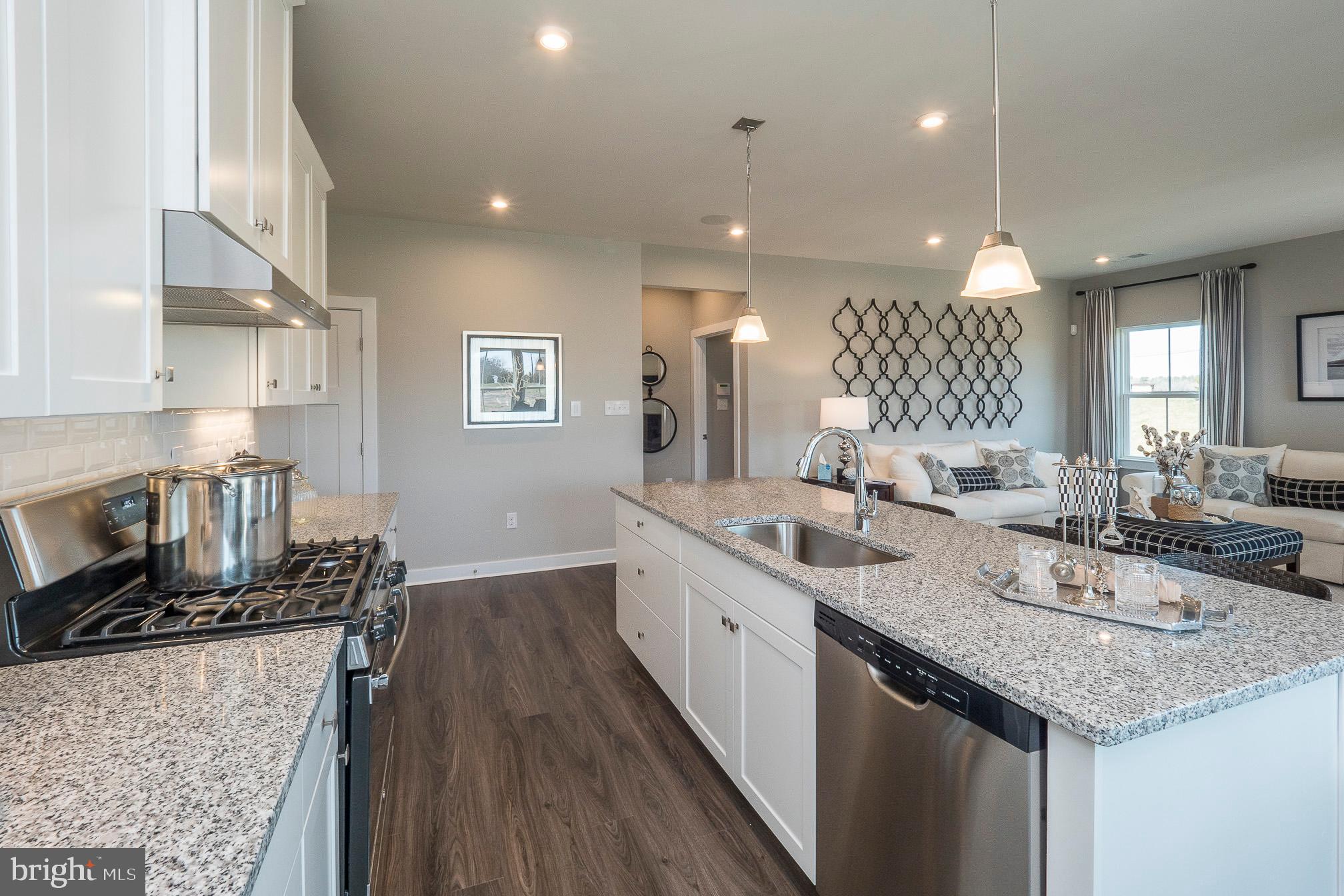 HERITAGE WOODS - Residential