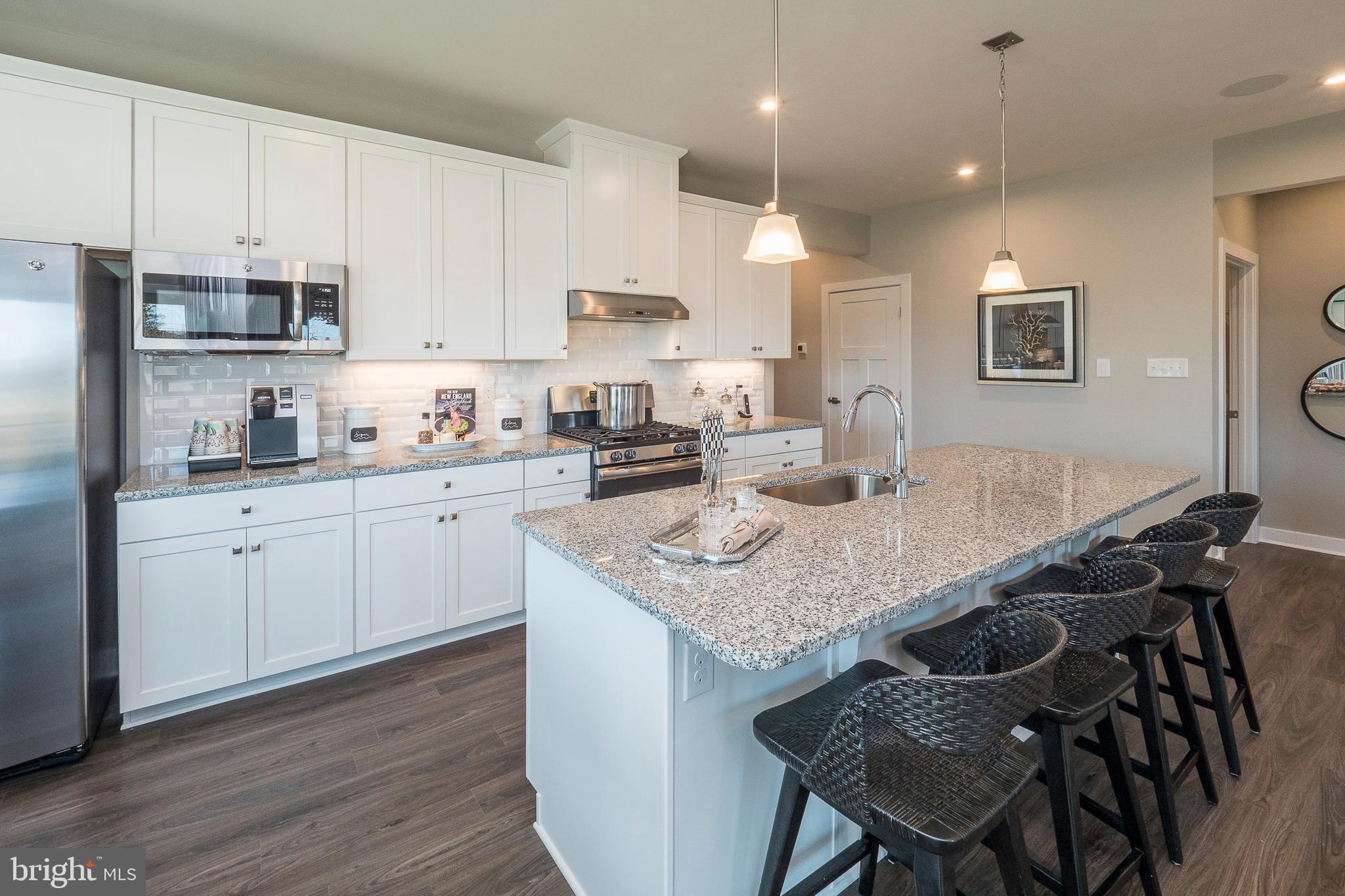 HERITAGE WOODS - Residential