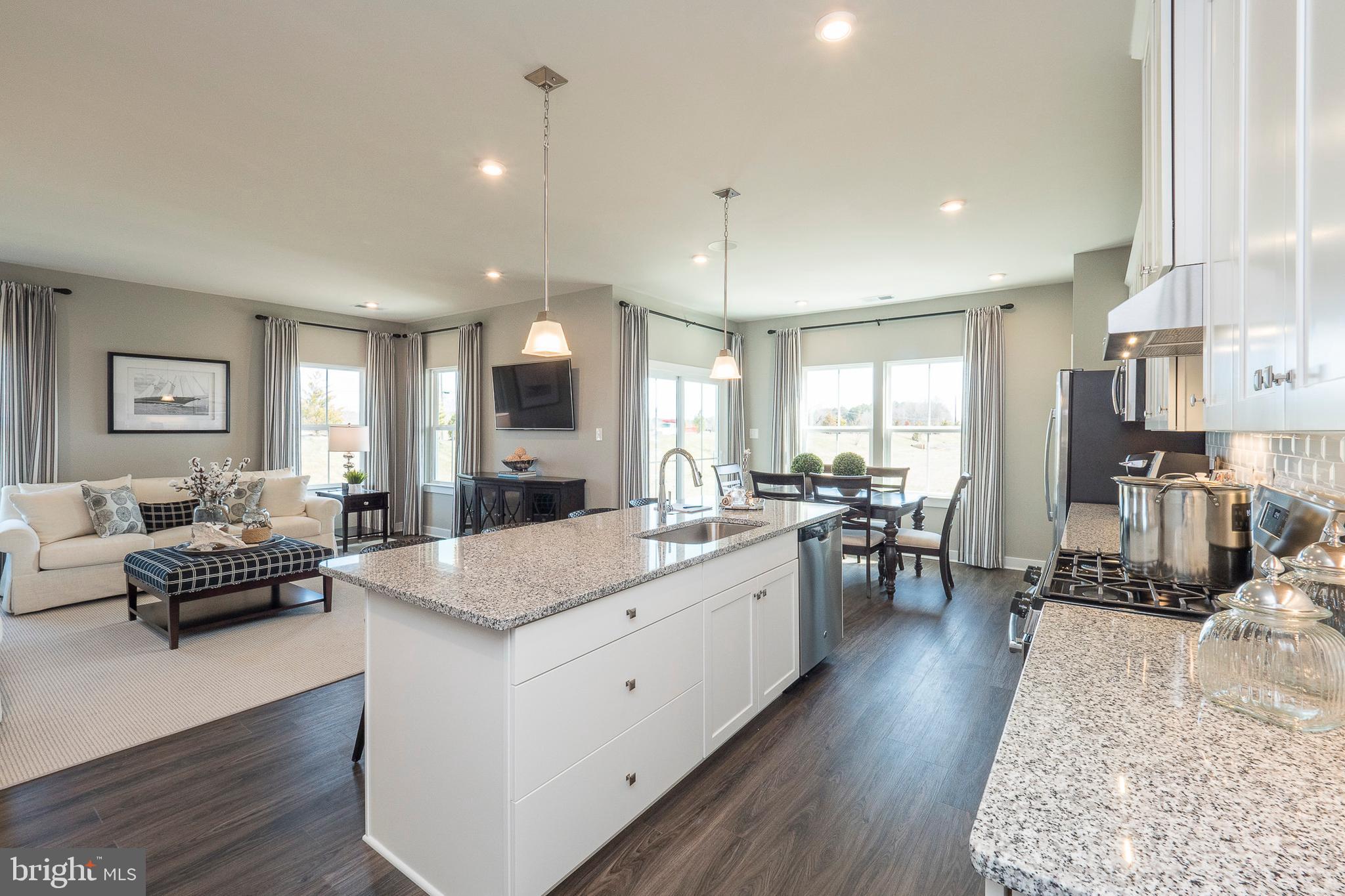 HERITAGE WOODS - Residential