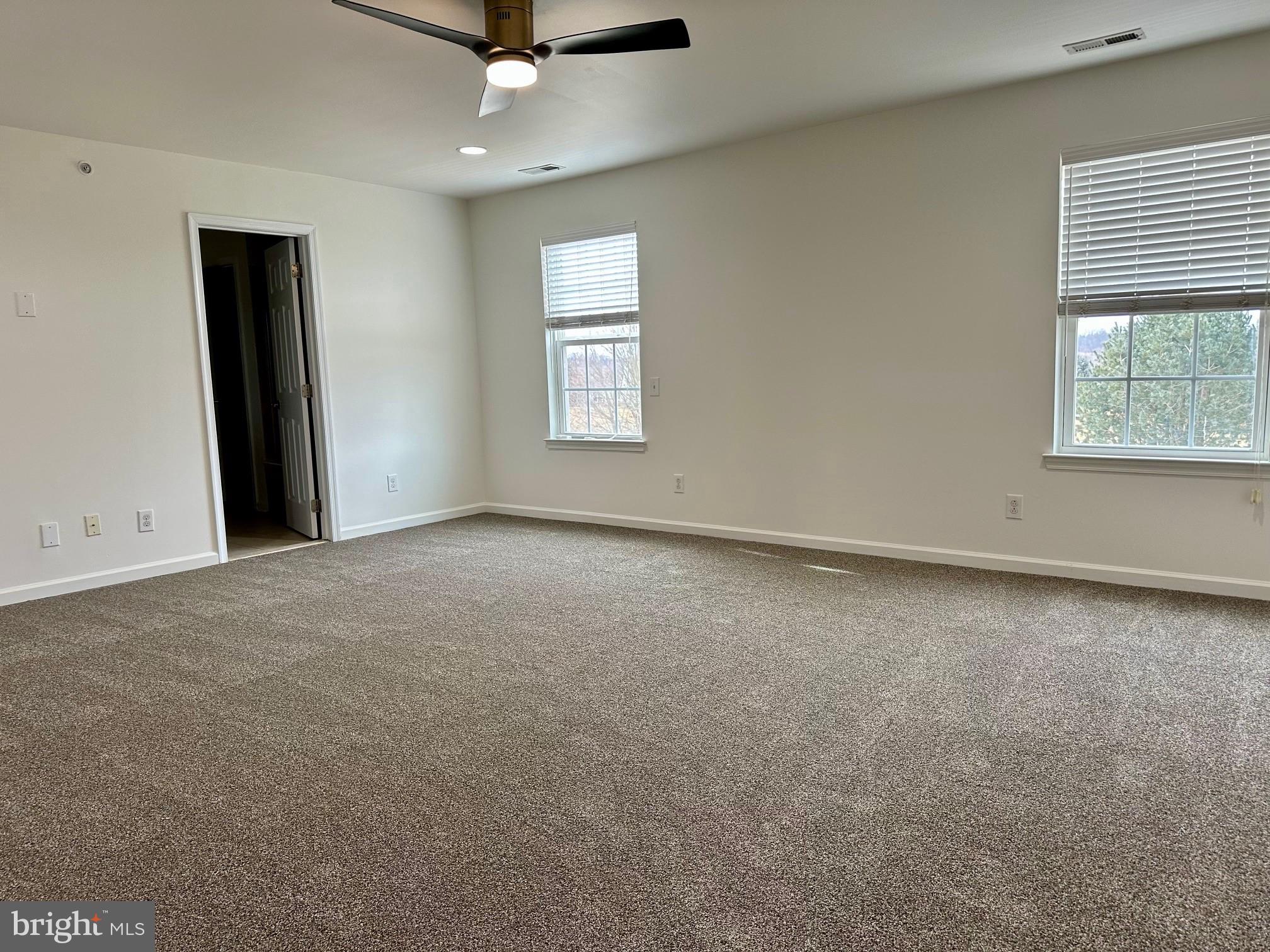 APPLECROSS - Residential Lease