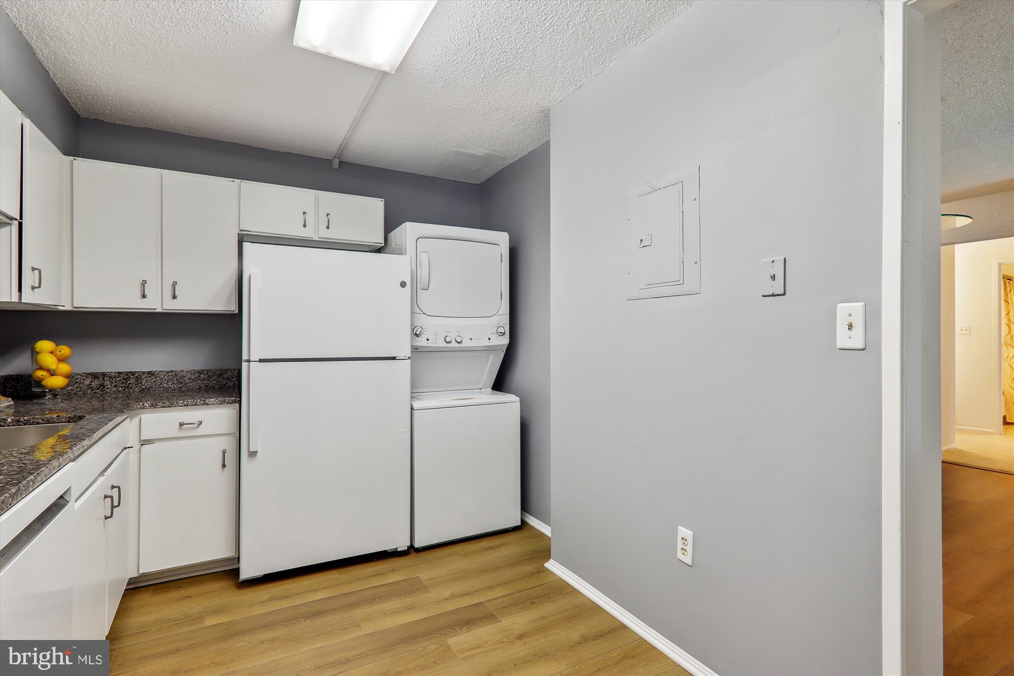 GREENS AT LEISURE WORLD - Residential