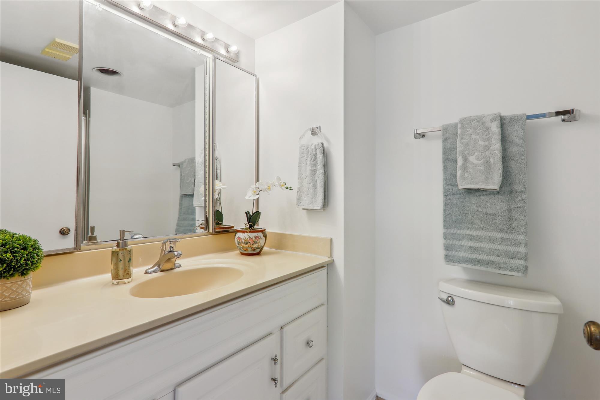 GREENS AT LEISURE WORLD - Residential