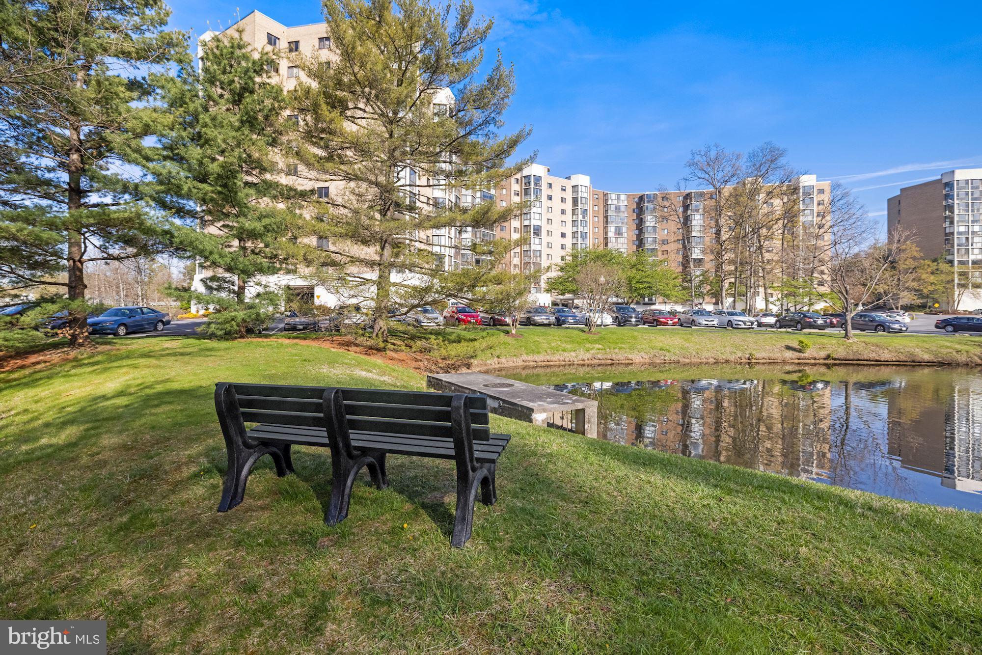 GREENS AT LEISURE WORLD - Residential