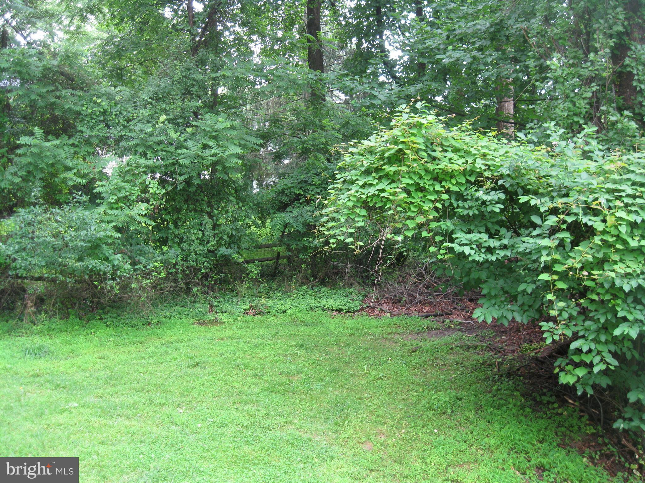 VILLAGE OF OAKLAND MILLS - Residential Lease