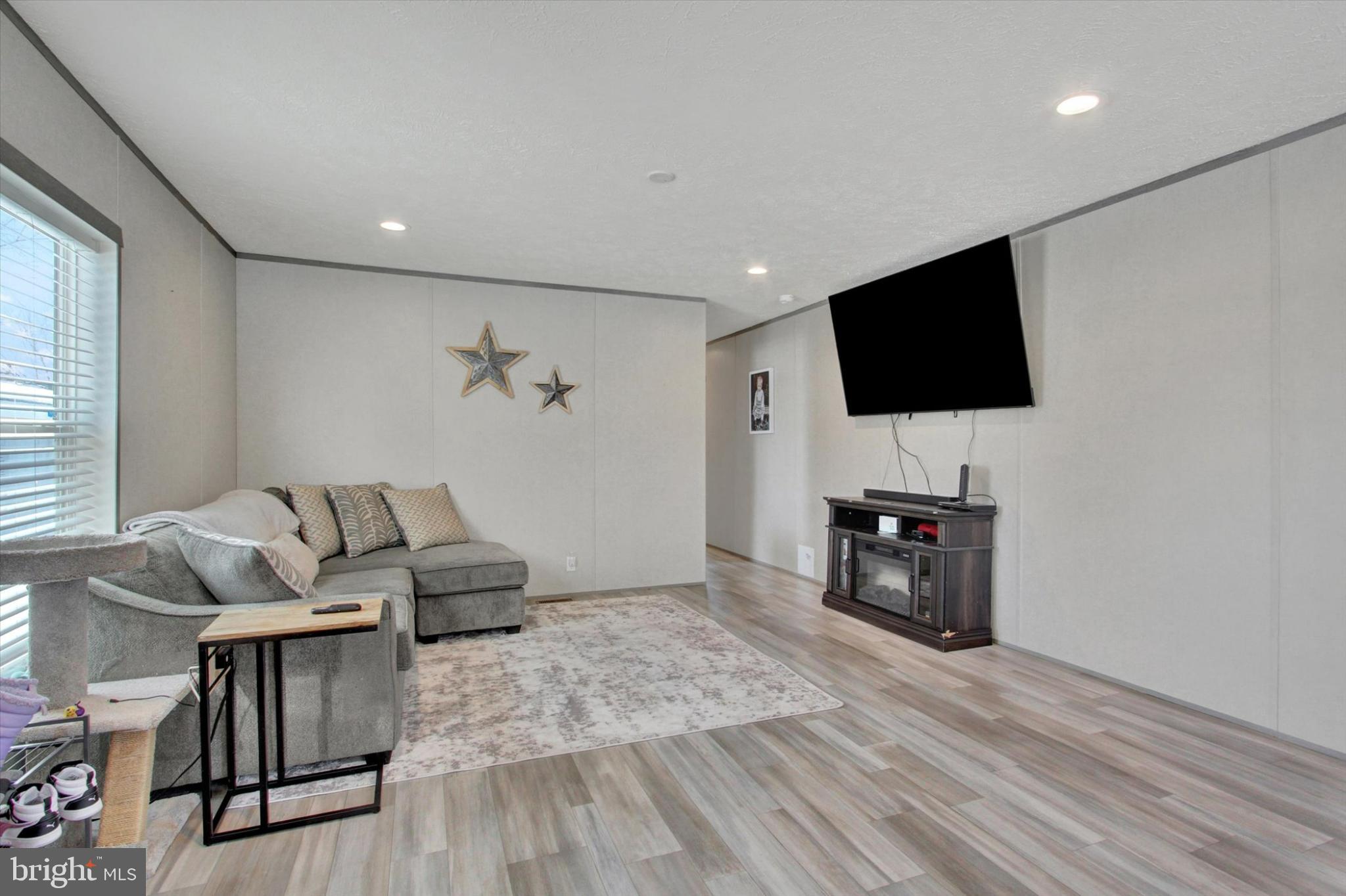 39 CHESAPEAKE ESTATE