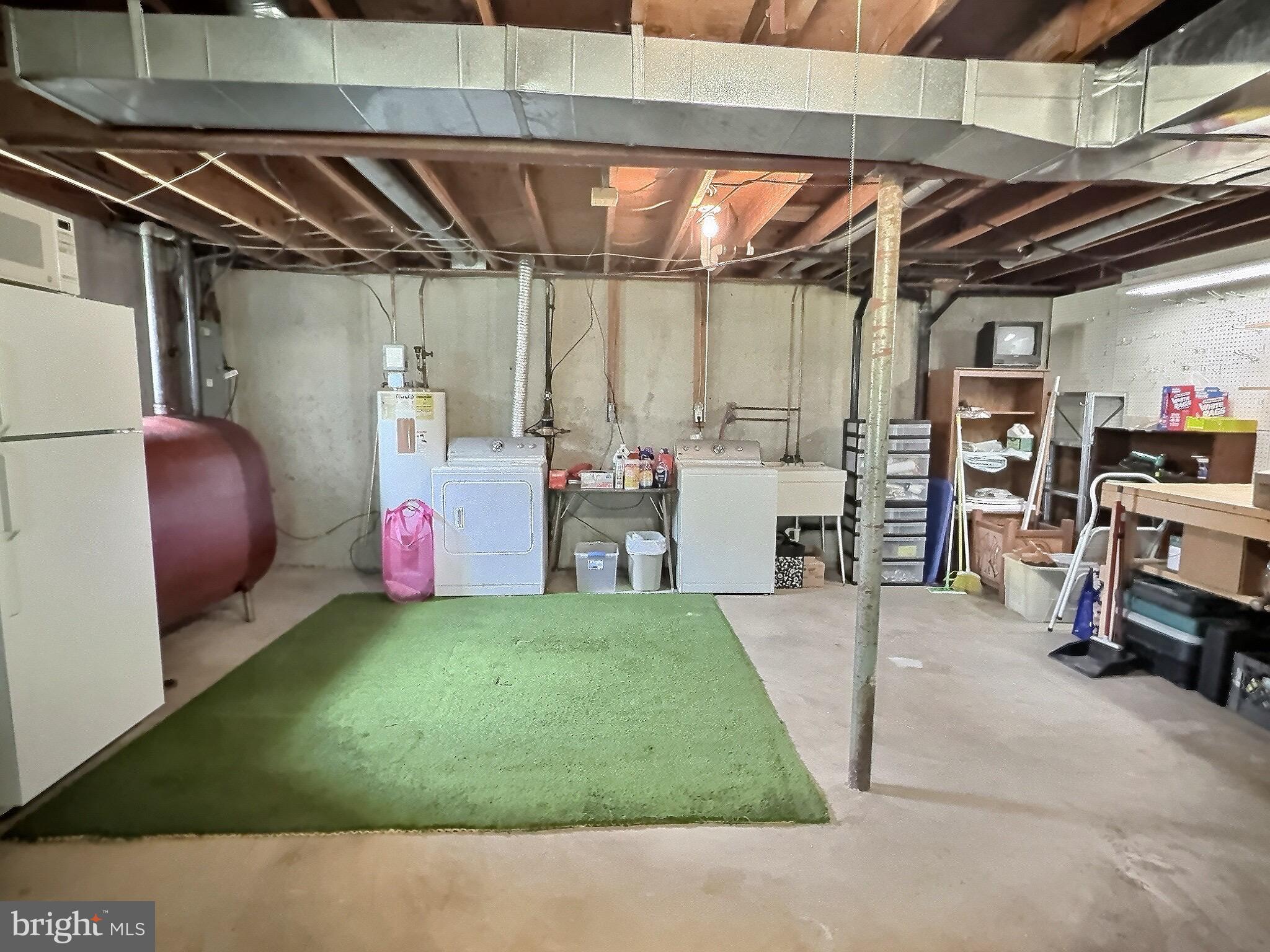 FORT WASHINGTON ESTATES - Residential