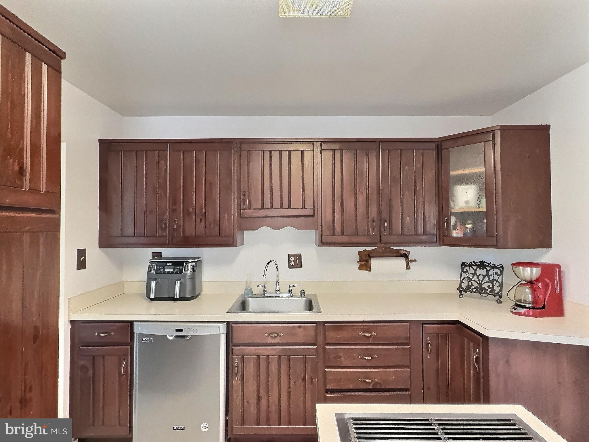 FORT WASHINGTON ESTATES - Residential