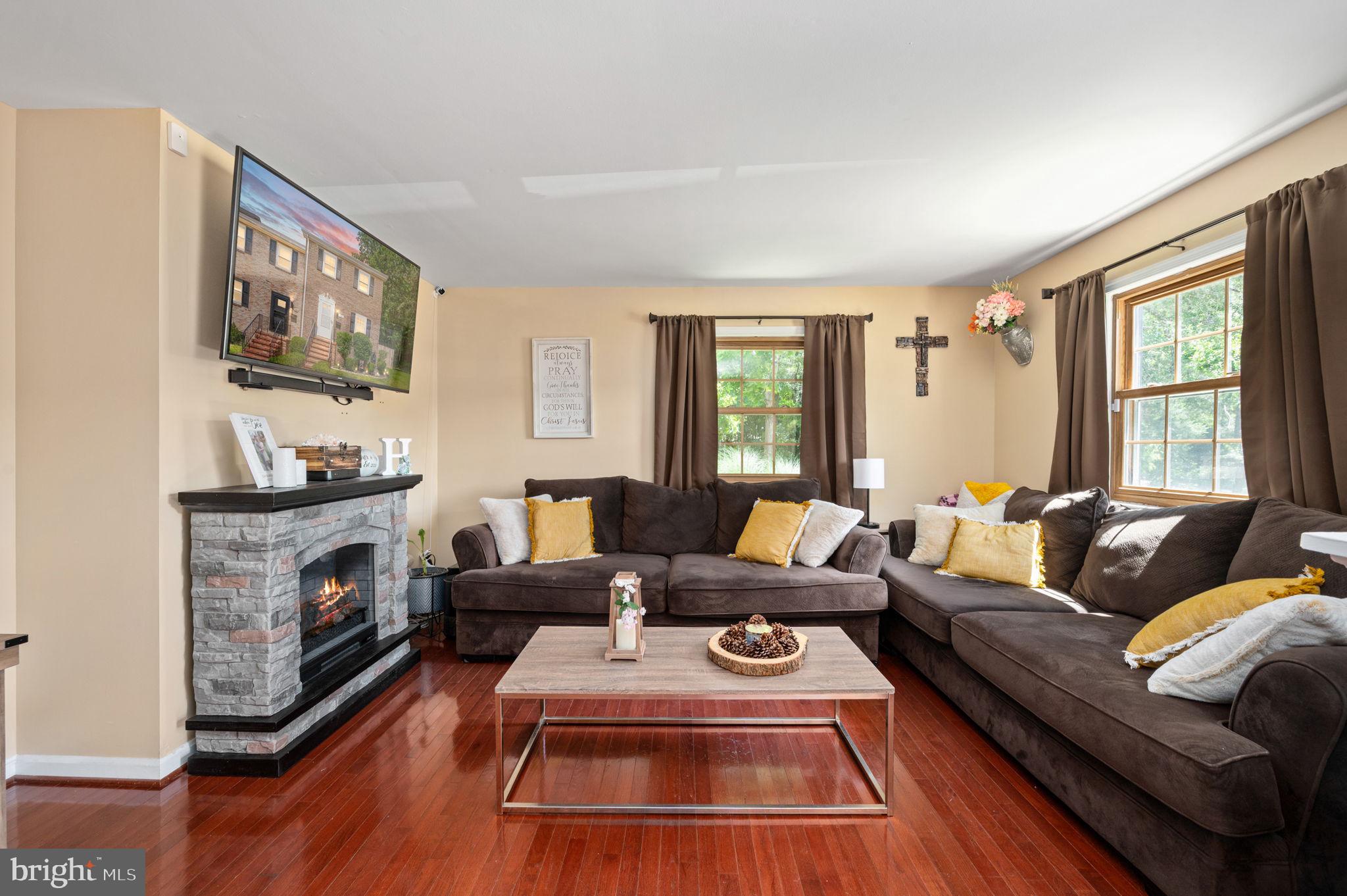 SPRING VALLEY - Residential