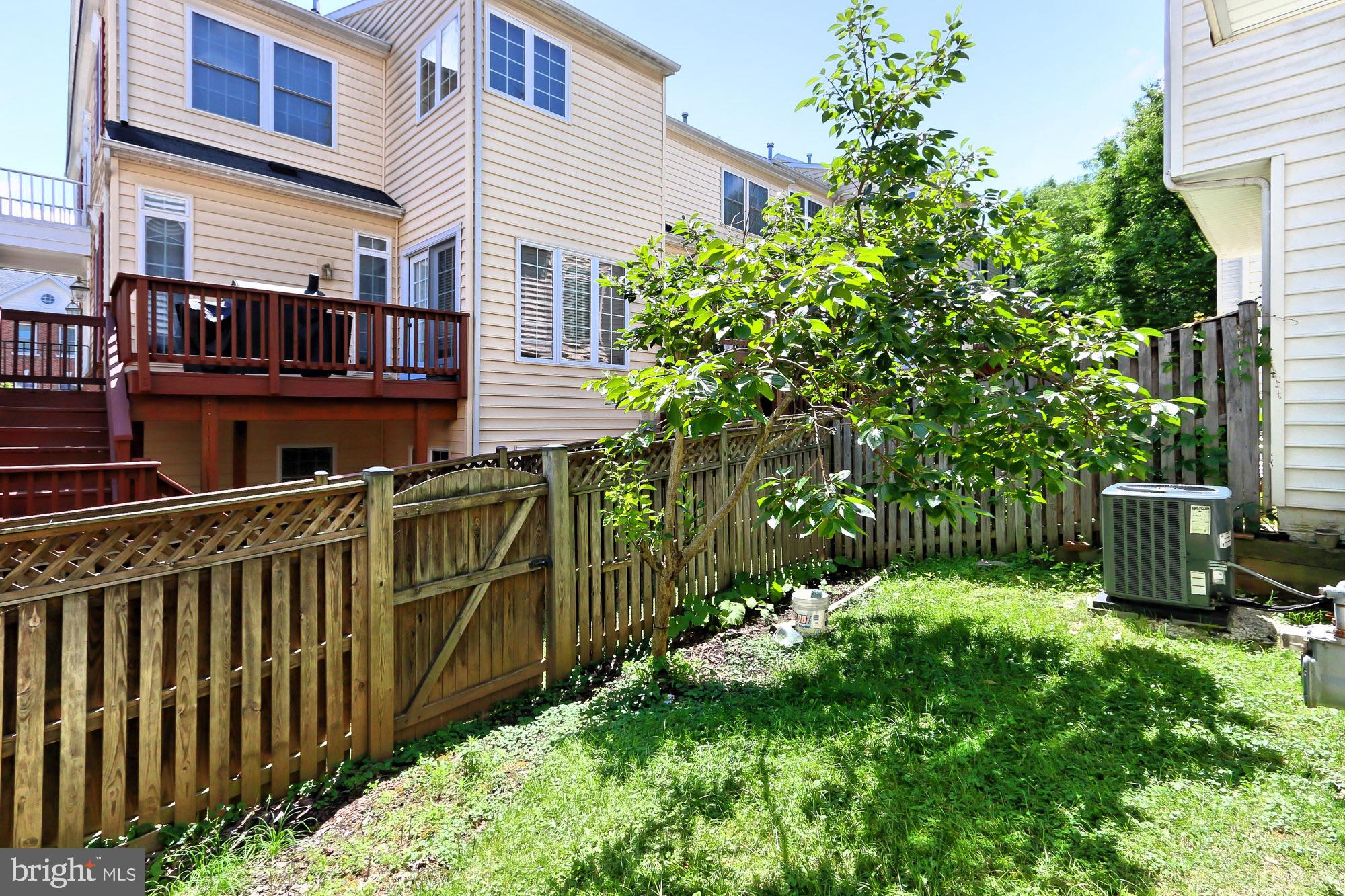 STONE CREEK CROSSING - Residential