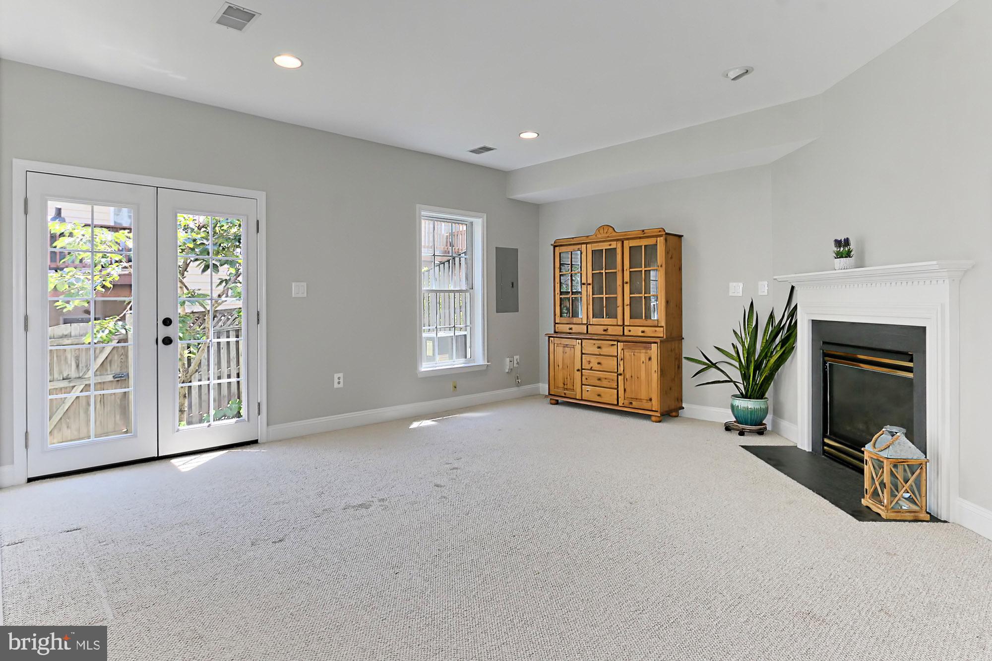 STONE CREEK CROSSING - Residential