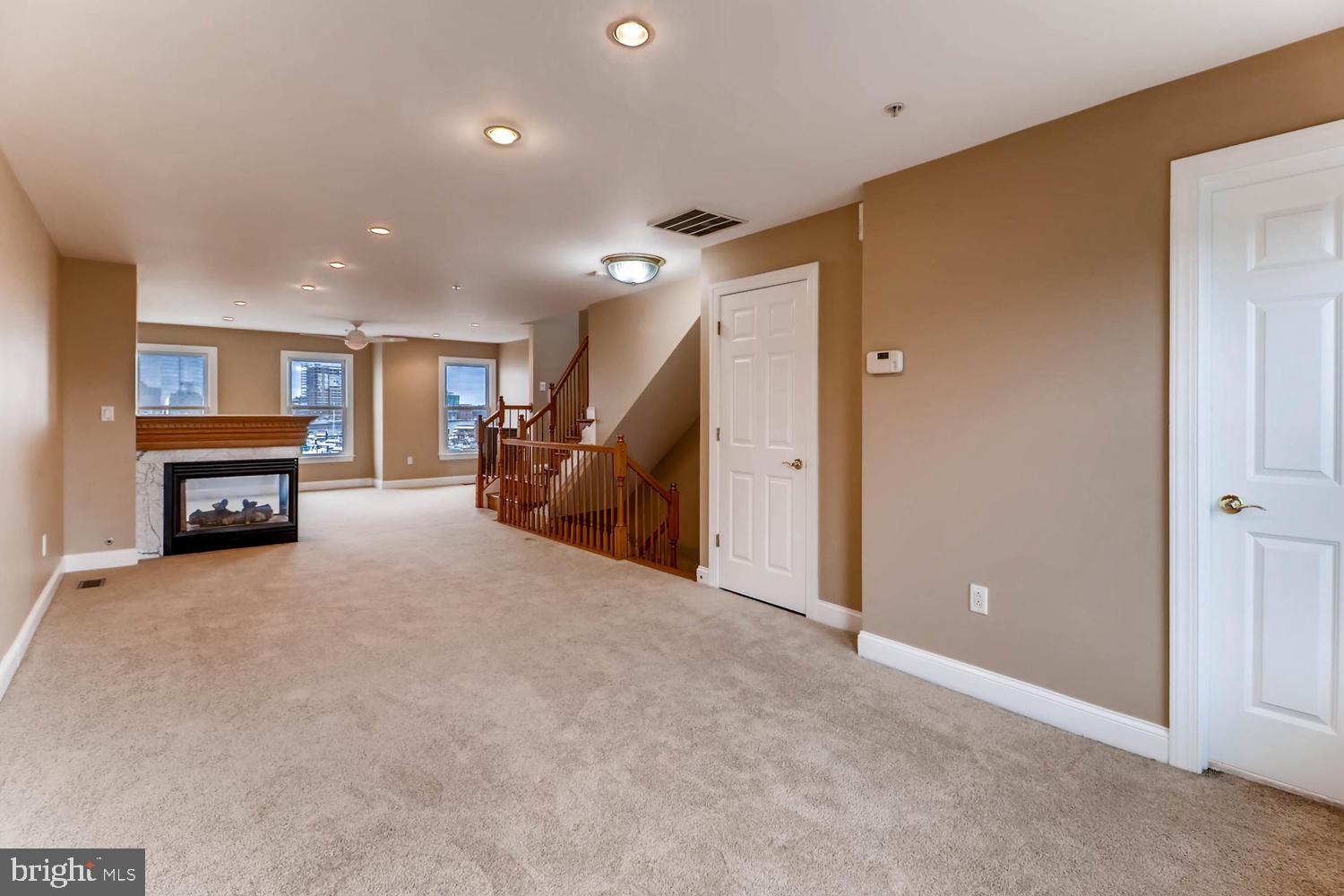 HARBORVIEW - Residential Lease