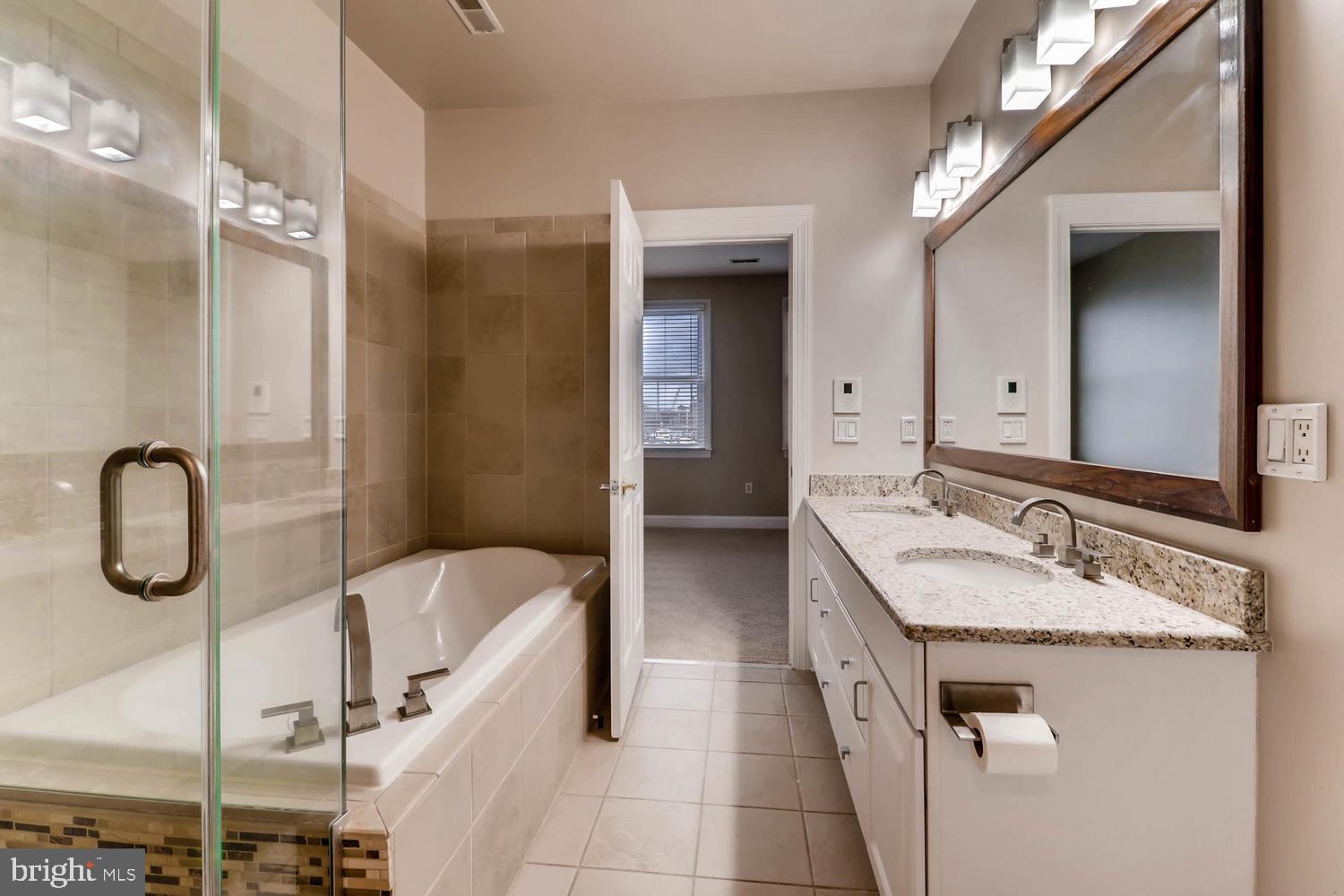 HARBORVIEW - Residential Lease