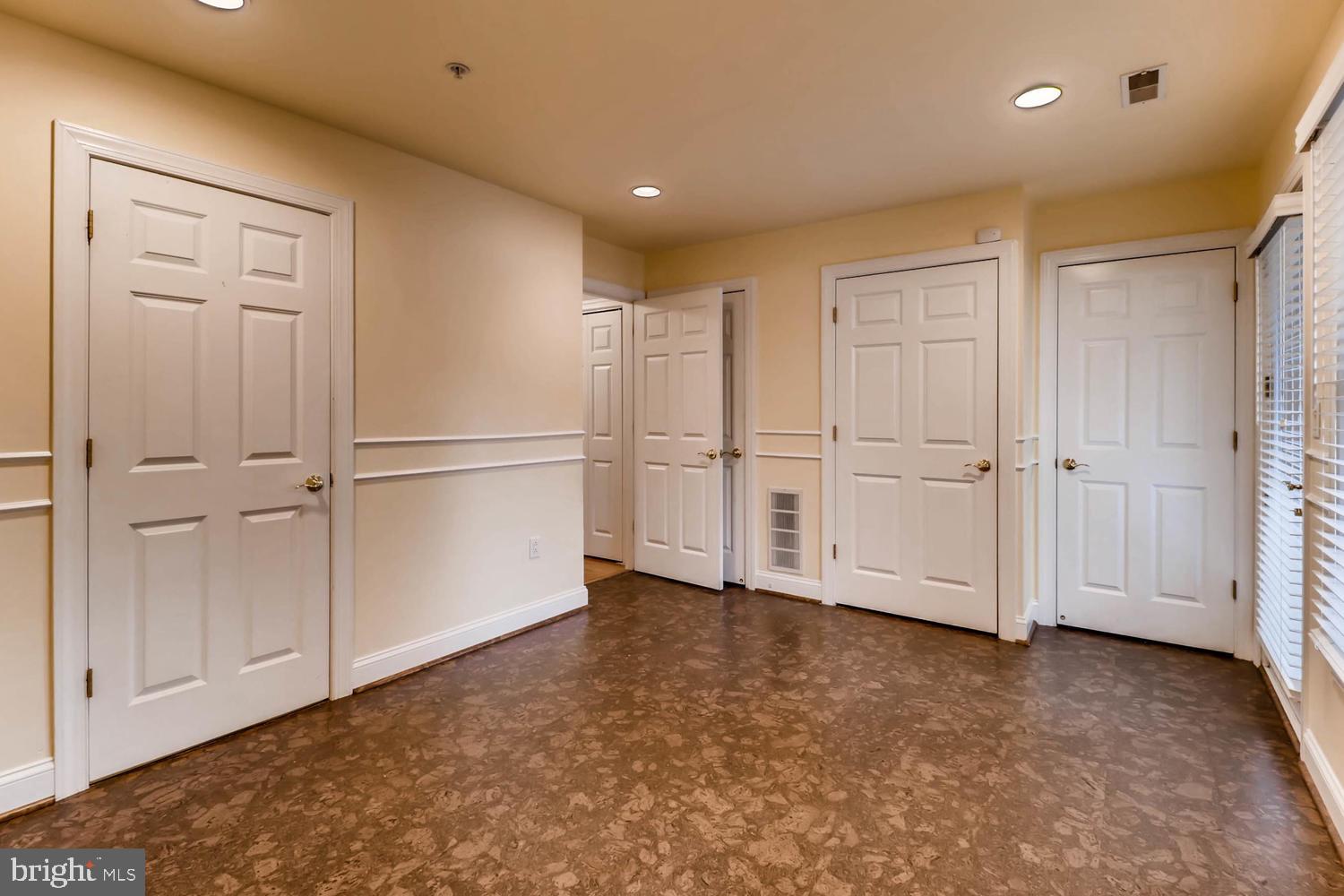 HARBORVIEW - Residential Lease