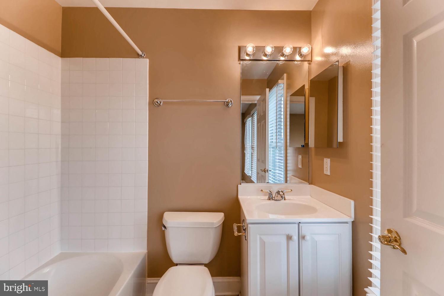 HARBORVIEW - Residential Lease