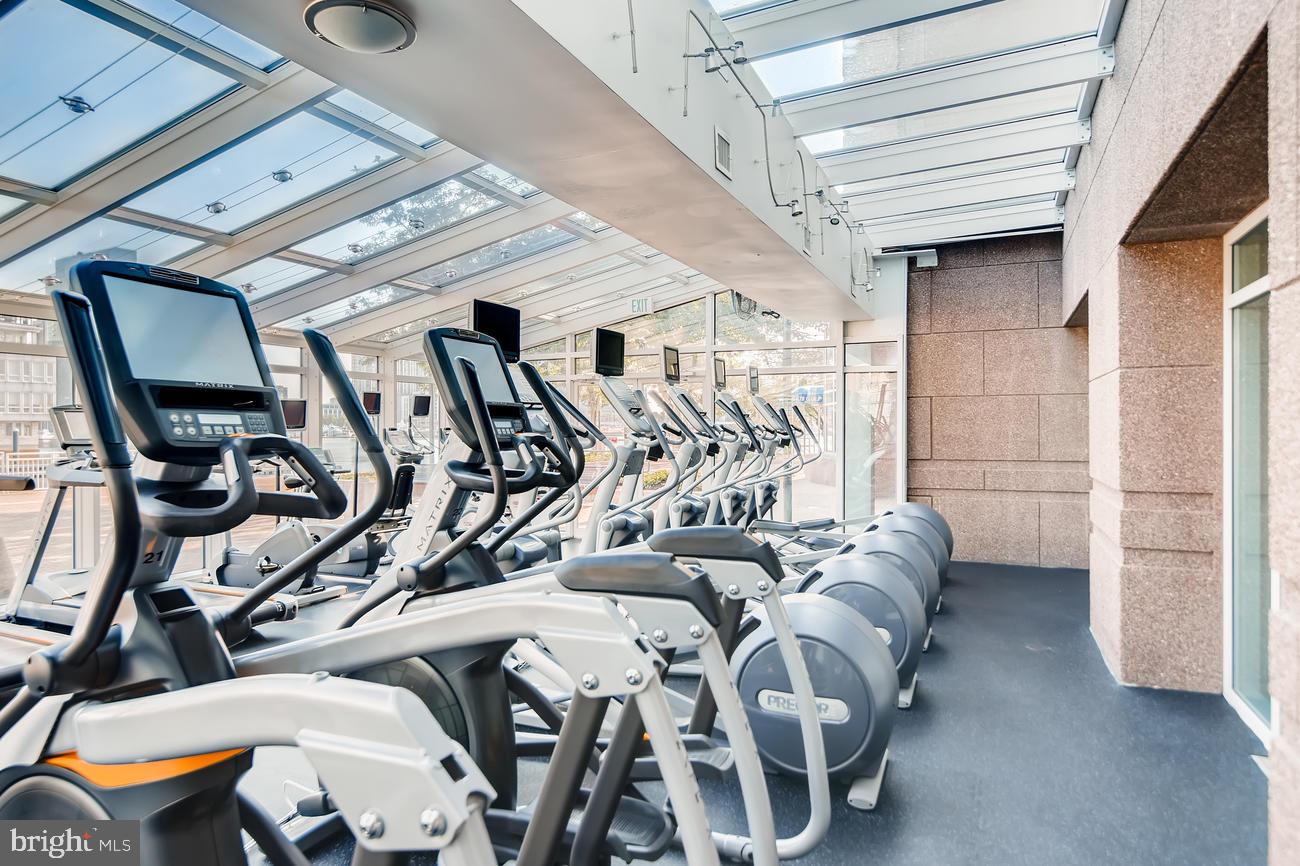 HARBORVIEW - Residential Lease