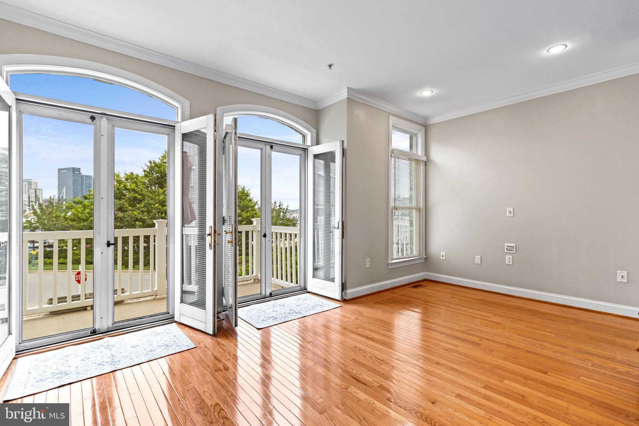 HARBORVIEW - Residential Lease