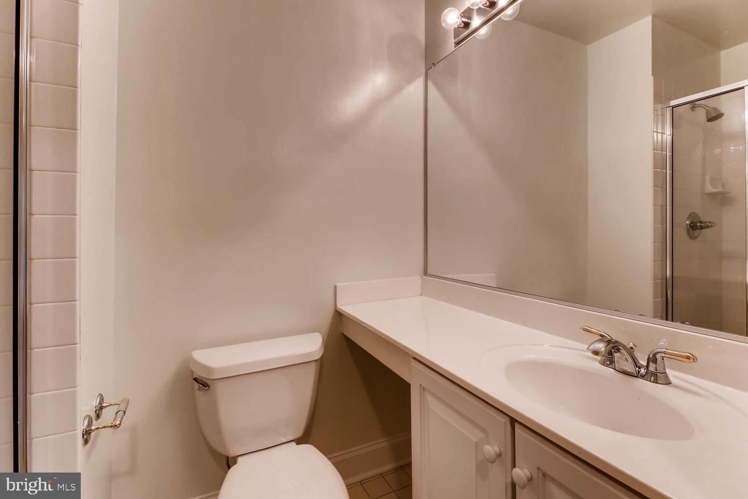 HARBORVIEW - Residential Lease